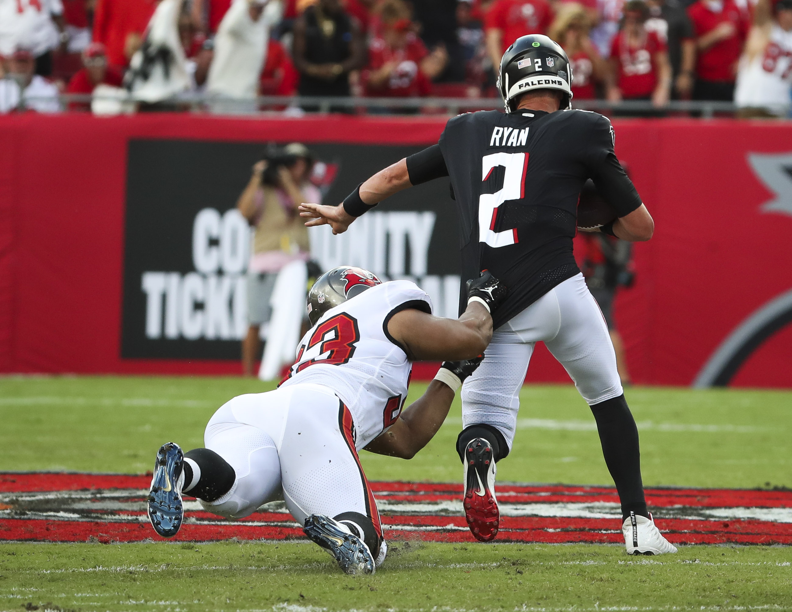 Ndamukong Suh Meets With Media, Focused on Future With Bucs