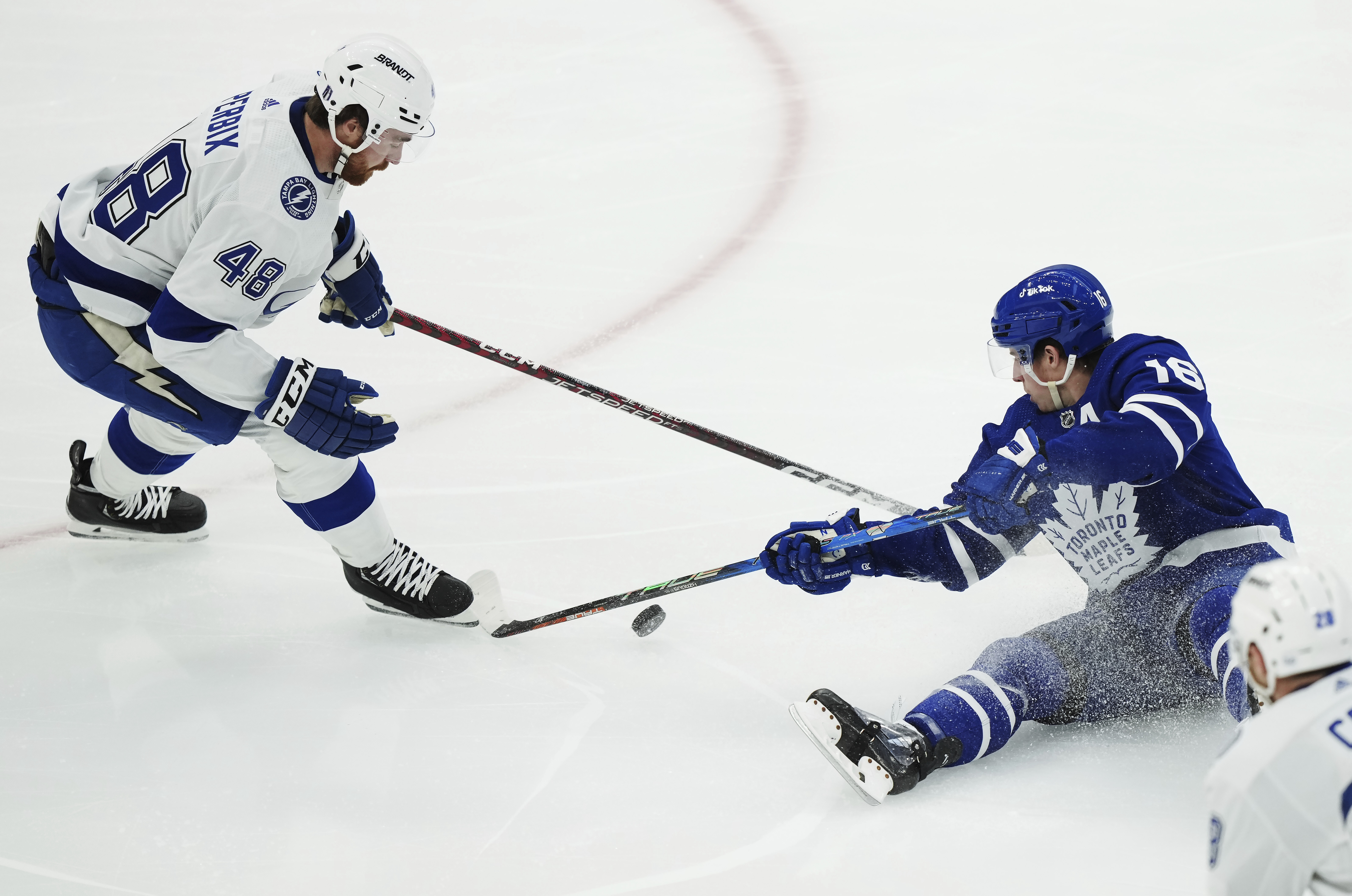 NHL playoffs: Bolts-Leafs highlight openers