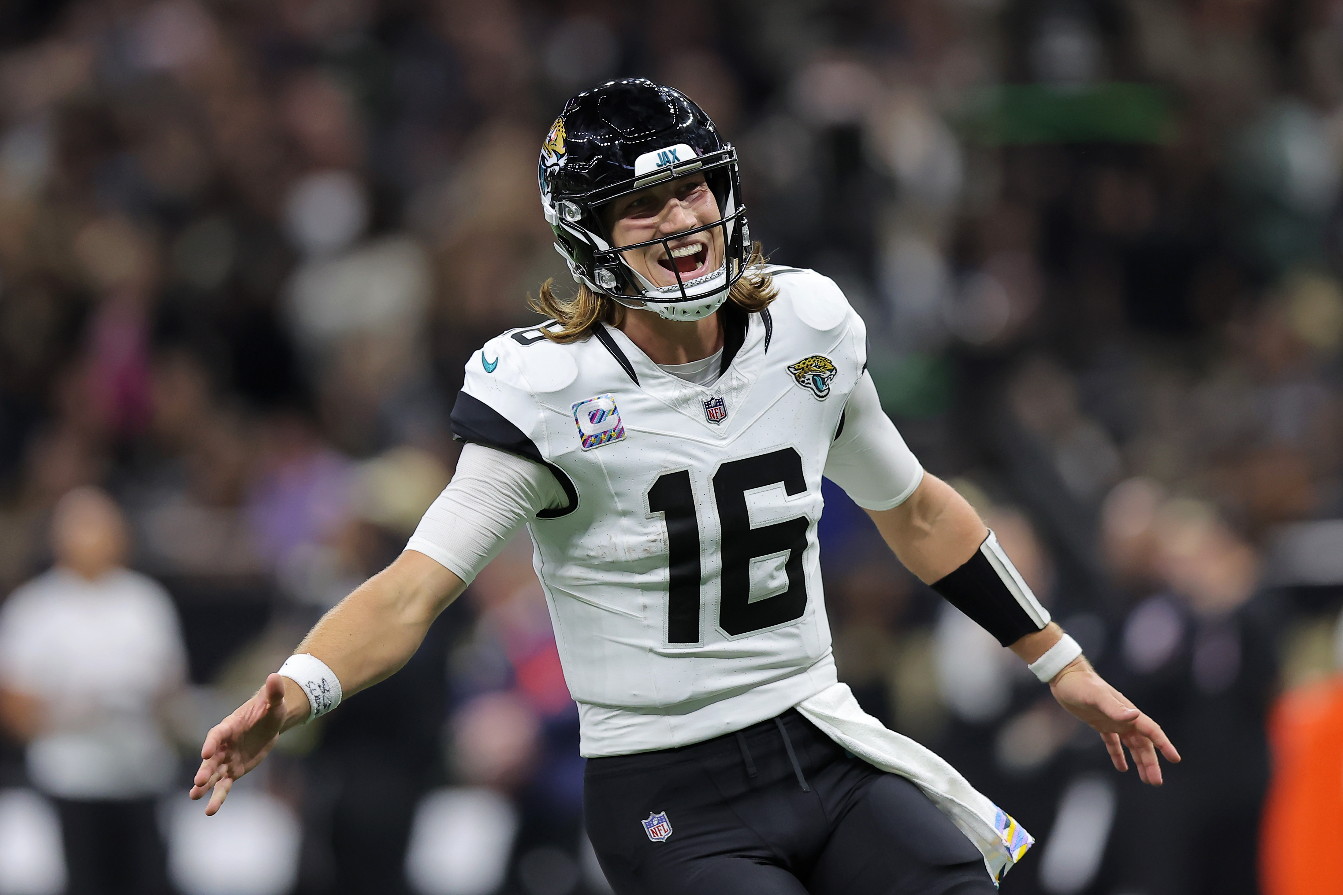 Trevor Lawrence comes through late and the Jaguars hold off the Saints,  31-24