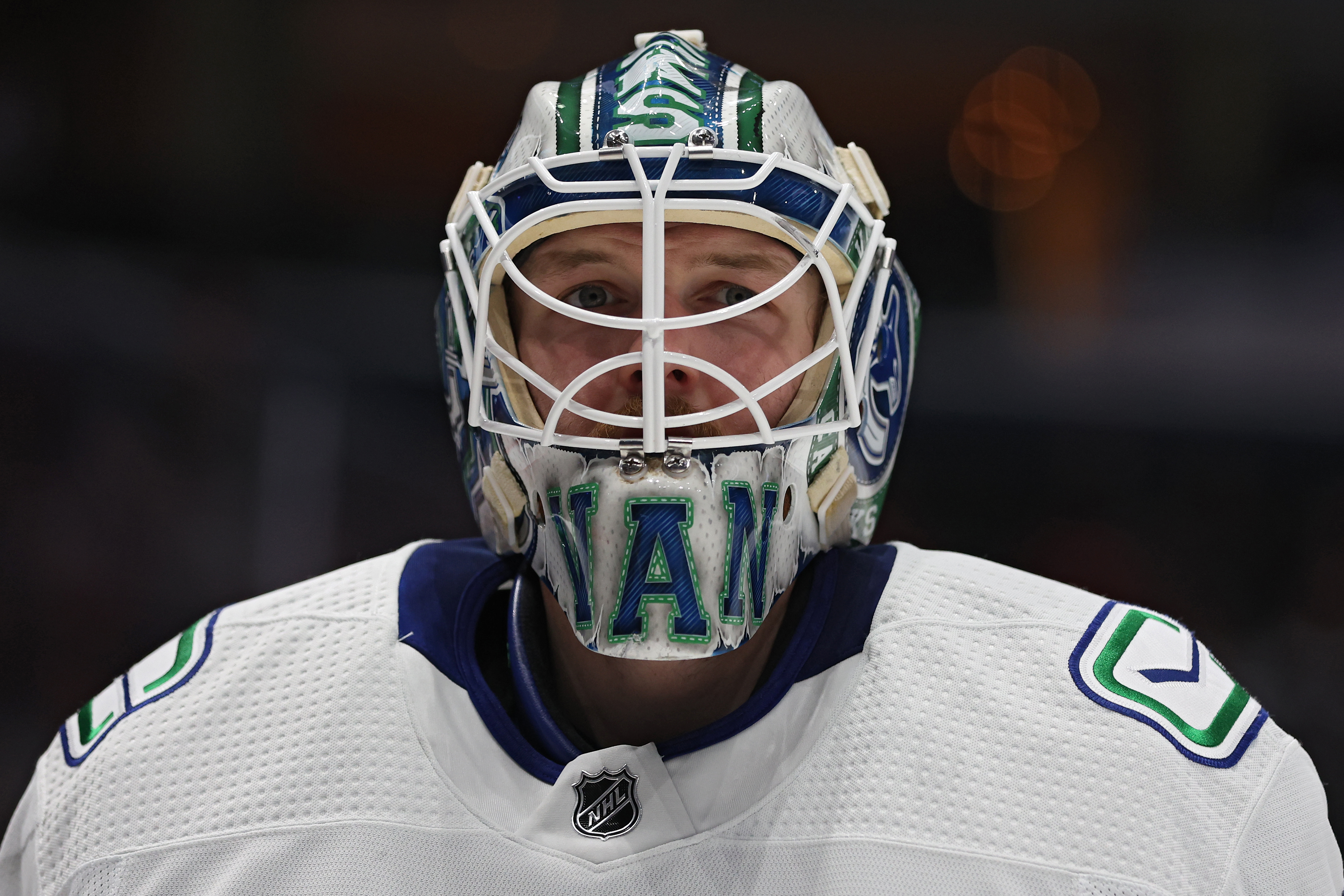 Just a sick picture of Demko : r/canucks