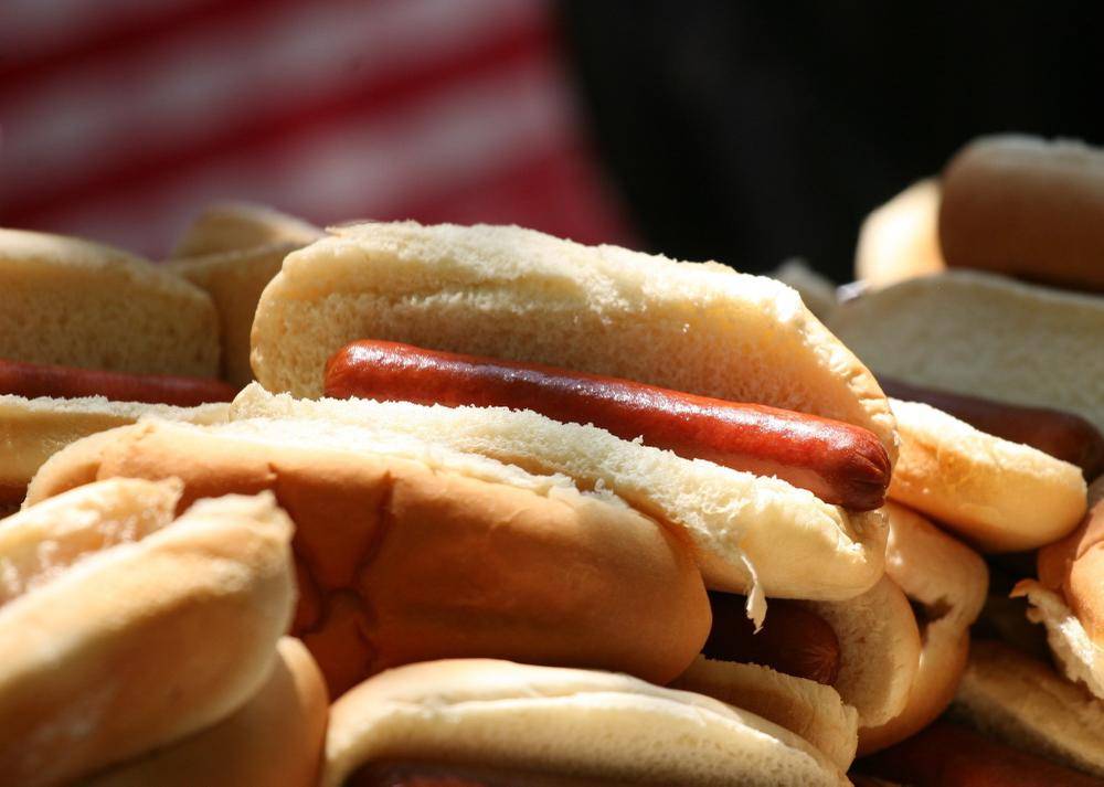 Why hot dogs are not exactly man s best friend The Globe and Mail