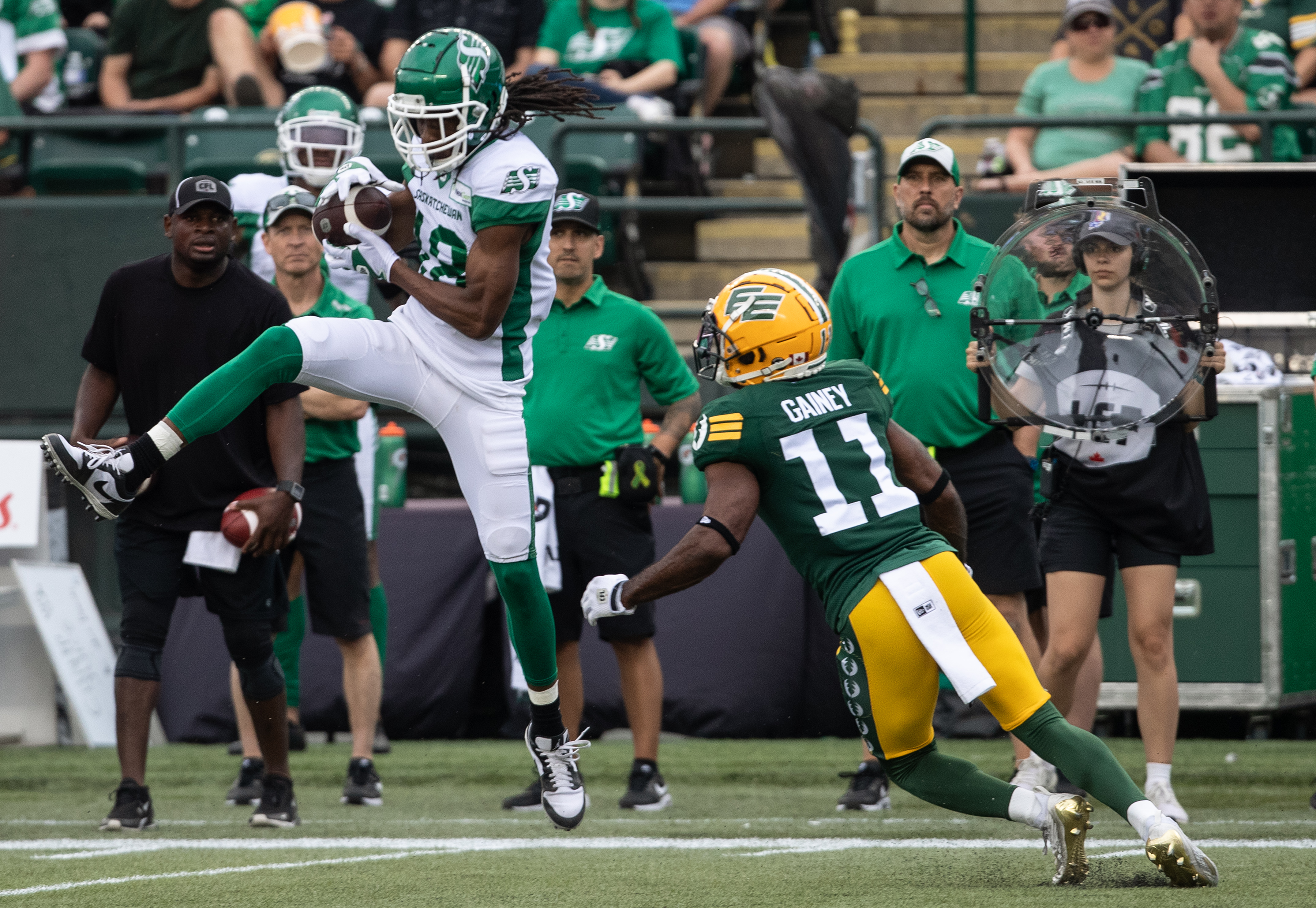 B.C. Lions beat Saskatchewan Roughriders 33-26 to clinch home