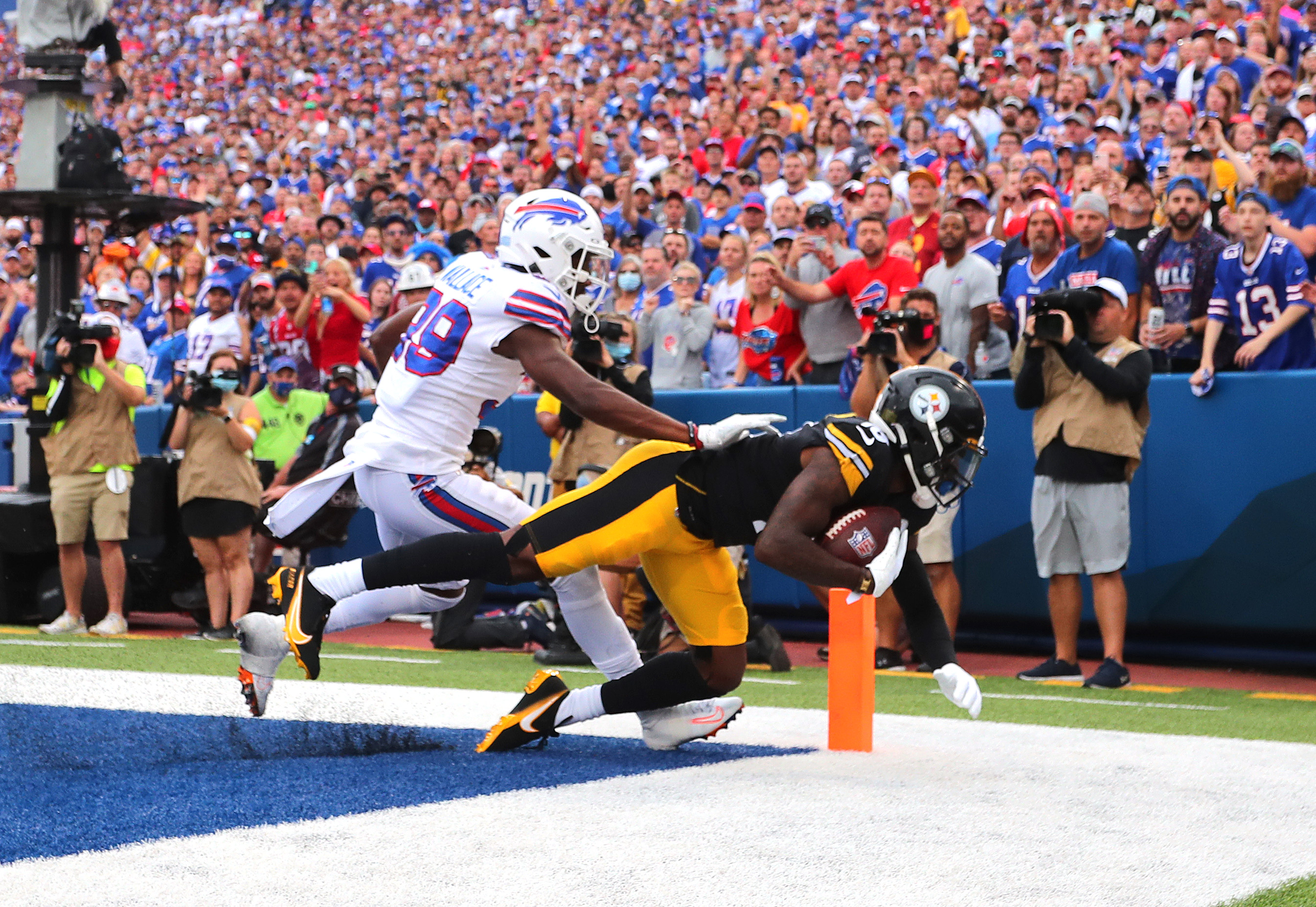 Steelers beat Bills 23-16 in front of packed Highmark Stadium