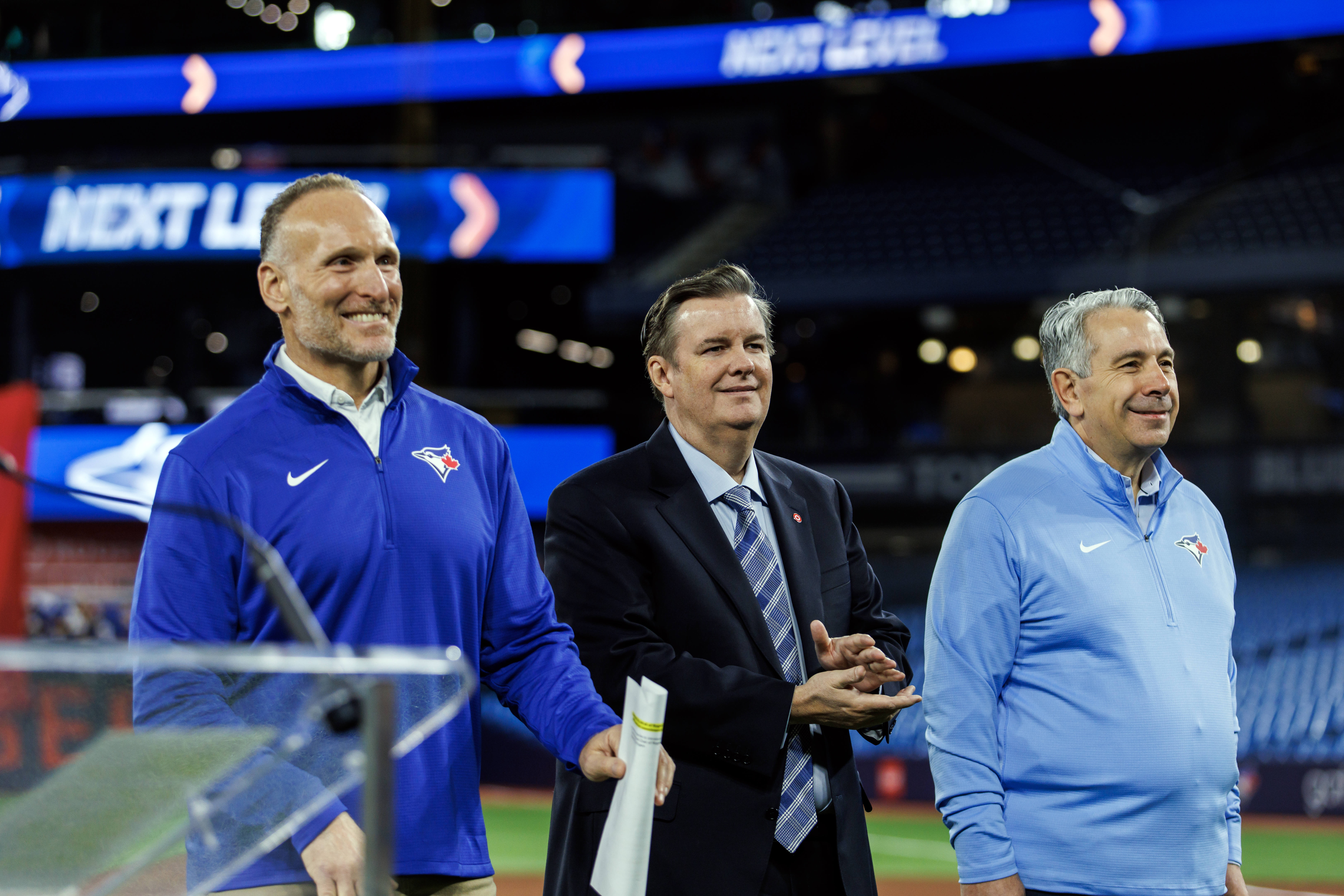 Blue Jays unveil completed outfield district of Rogers Centre