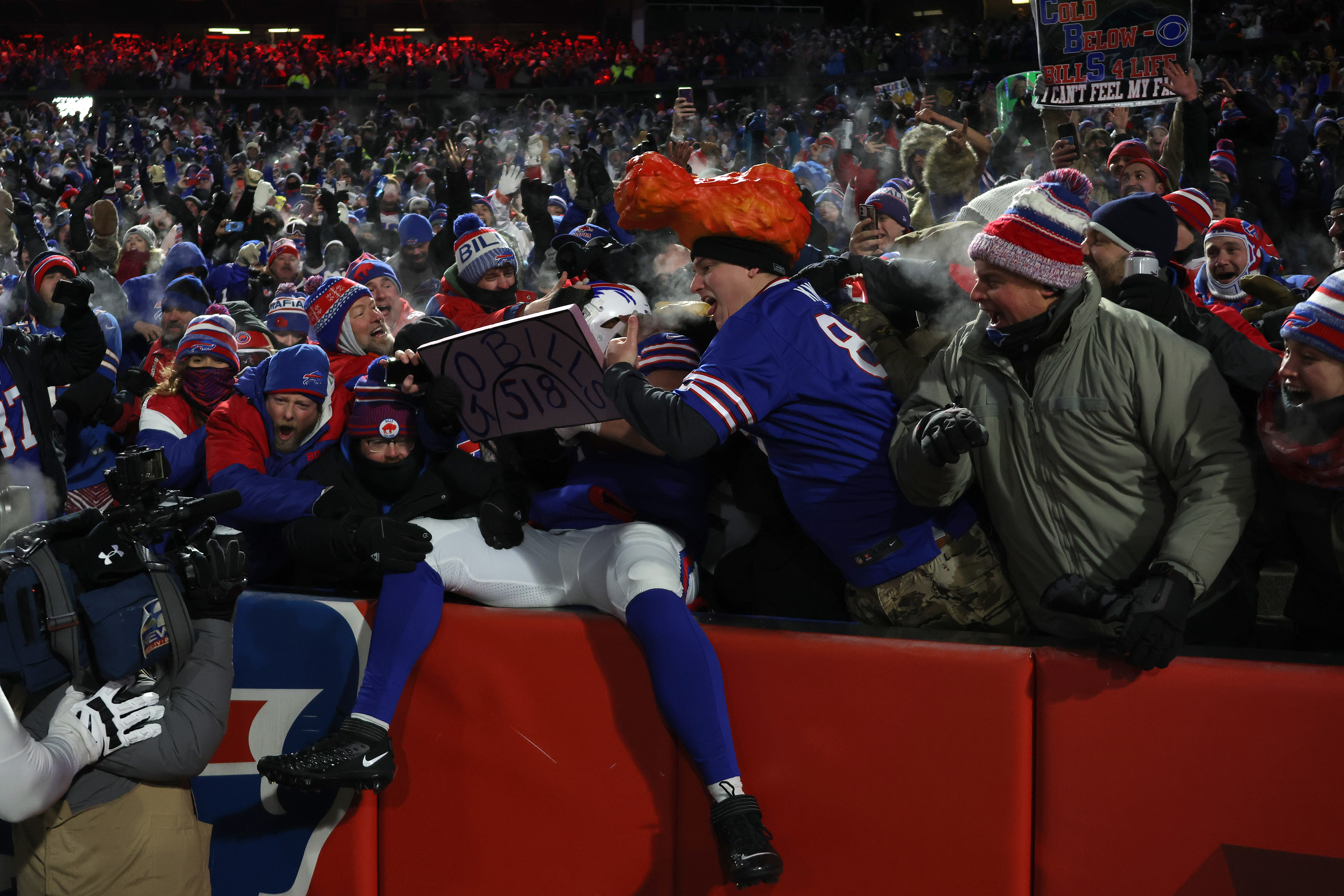 Josh Allen of the Buffalo Bills celebrates after throwing a touchdown  News Photo - Getty Images