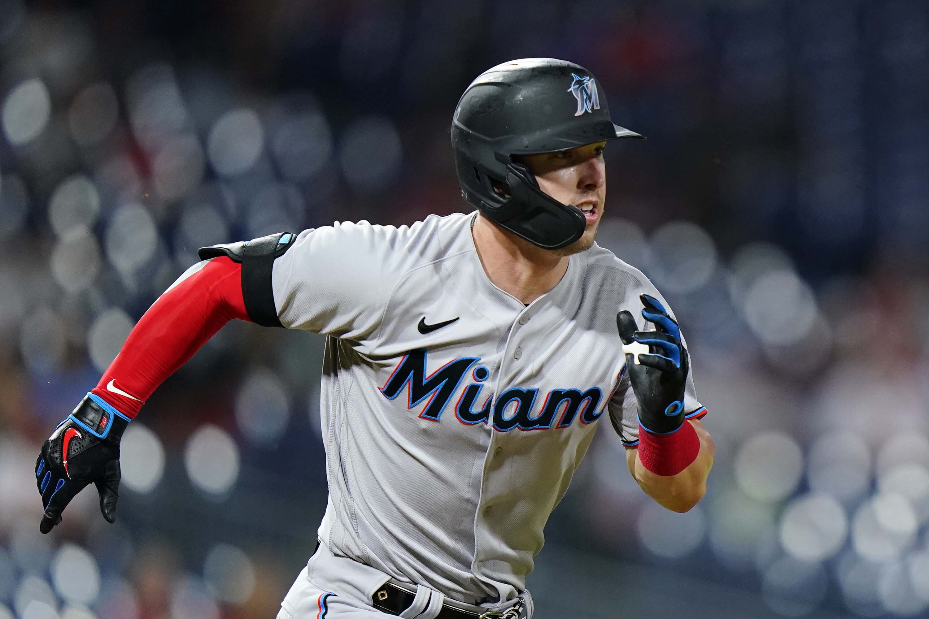 Blue Jays to acquire Corey Dickerson, Adam Cimber from Marlins