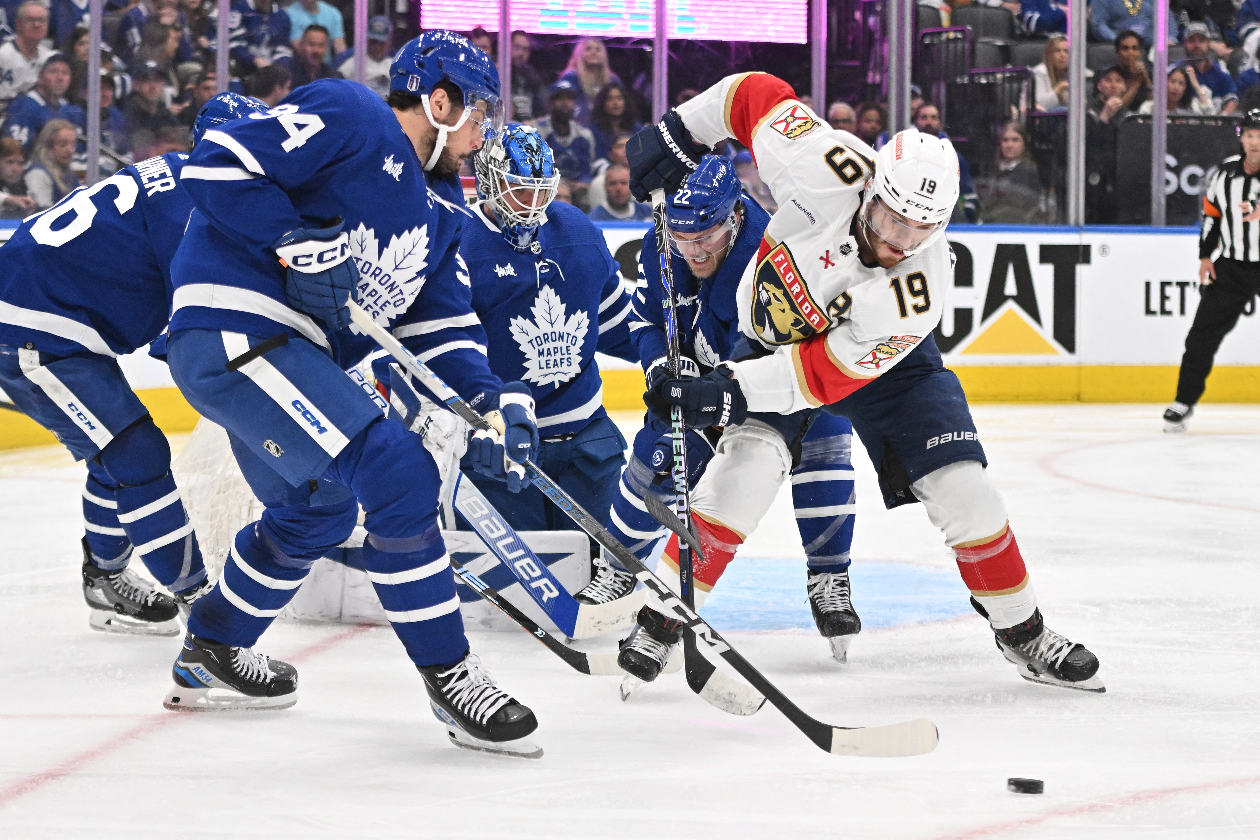 Maple Leafs still favored despite losing John Tavares for at least