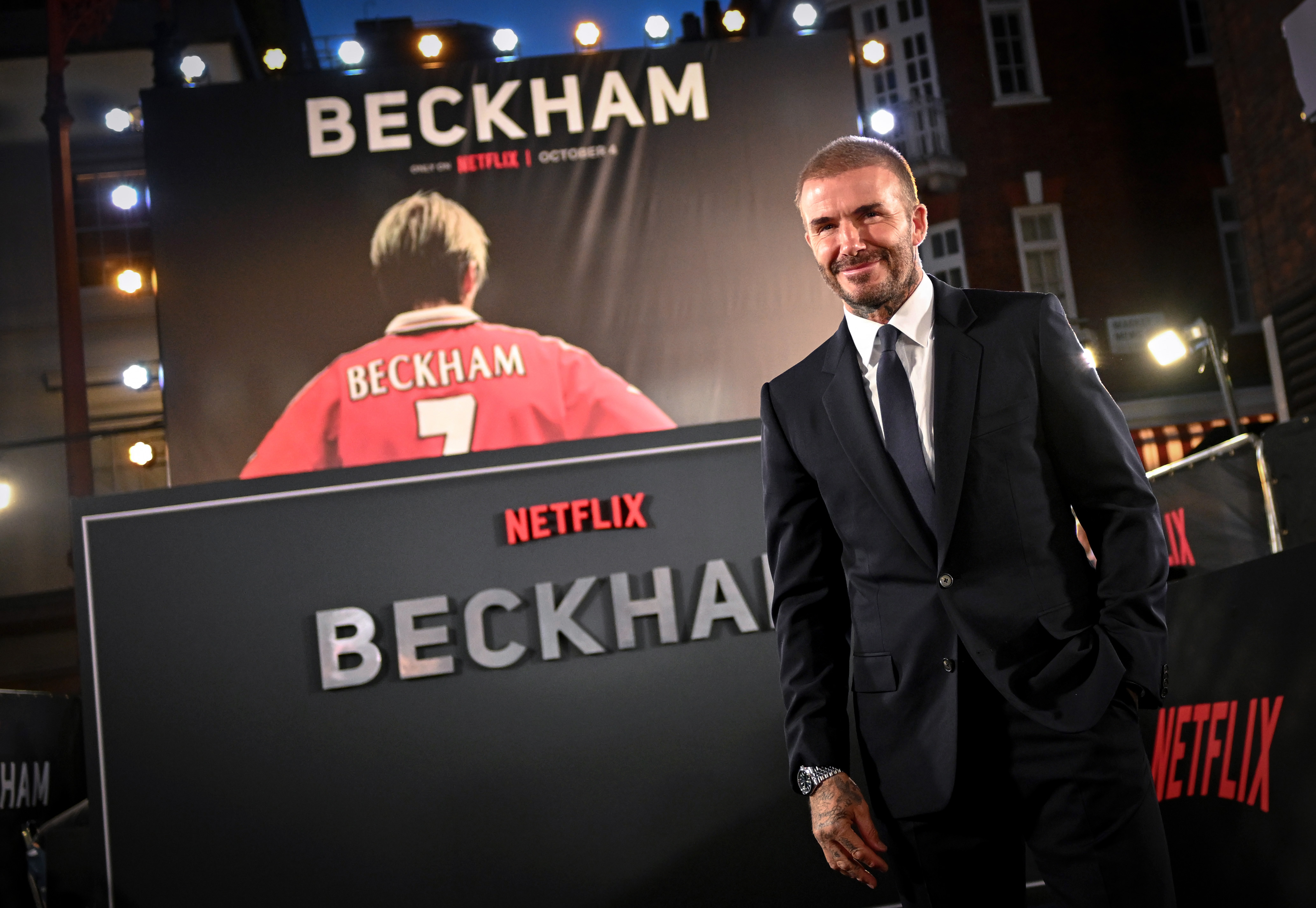Tin chuyển nhượng trưa 10/10: Beckham xác nhận sở hữu Man Utd? Messi cập bến giải đấu của Ronaldo