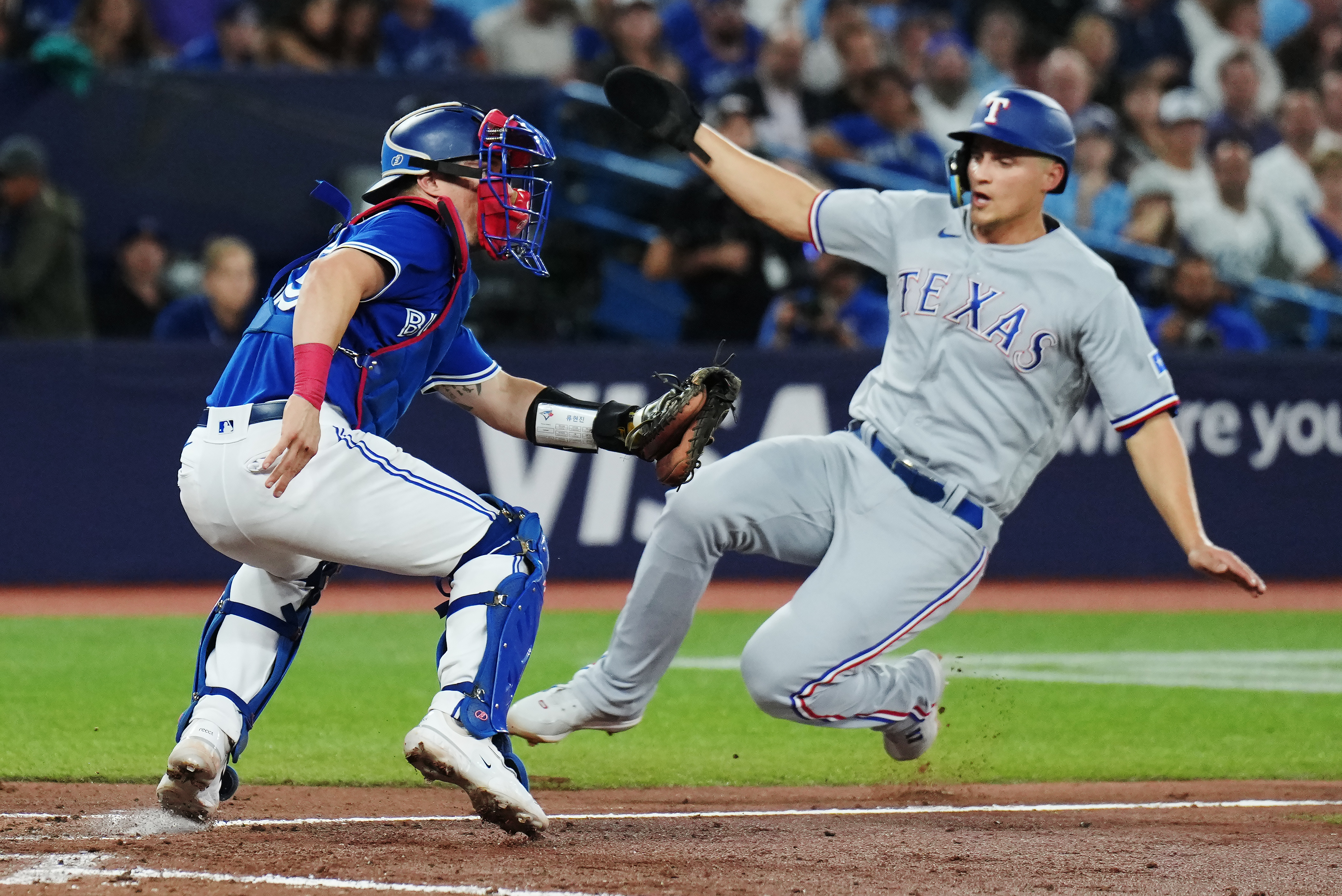 Rangers overcome Max Scherzer's early exit, leapfrog Blue Jays in