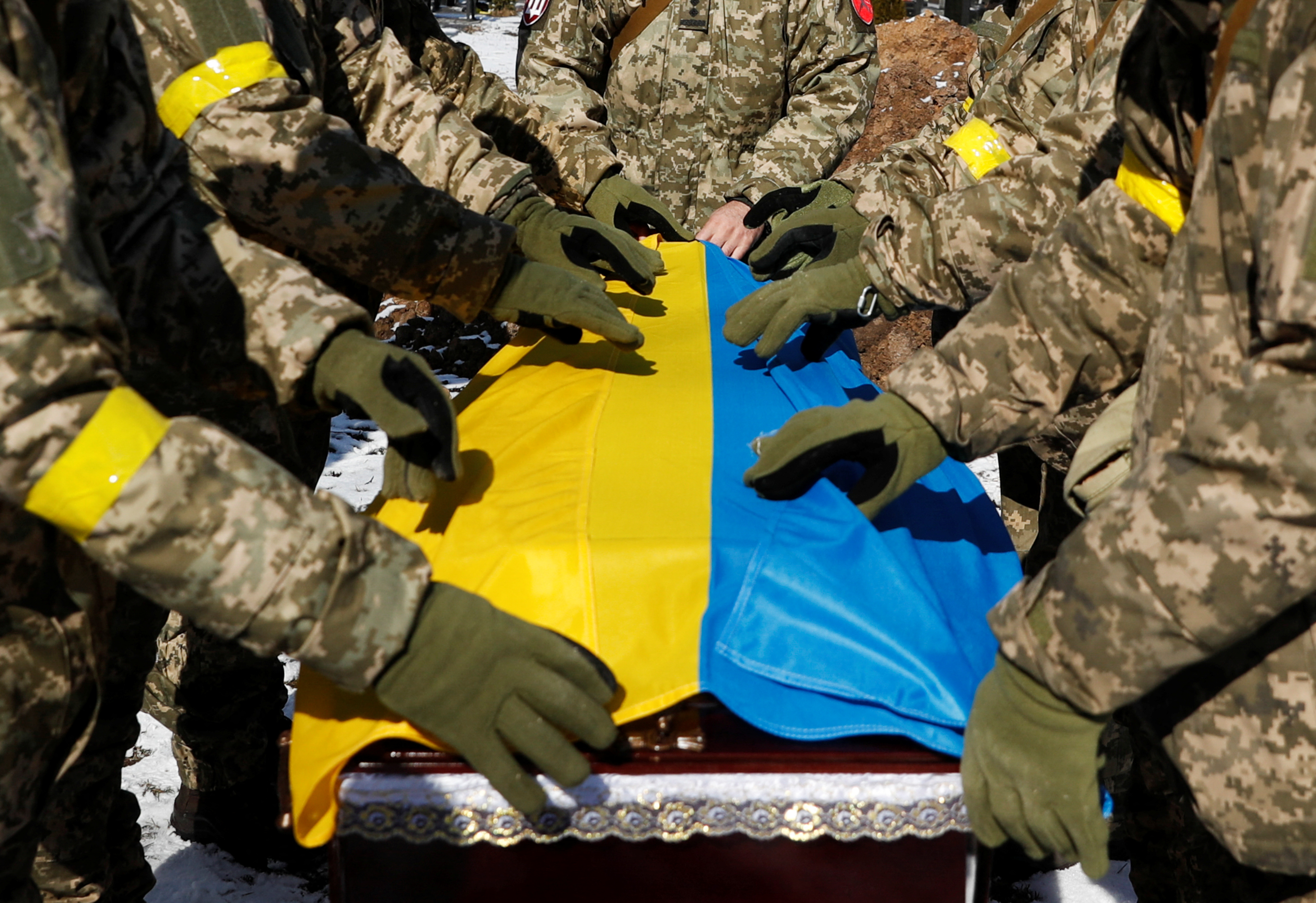 Украина 15 погибших. Трупы украинских военных.