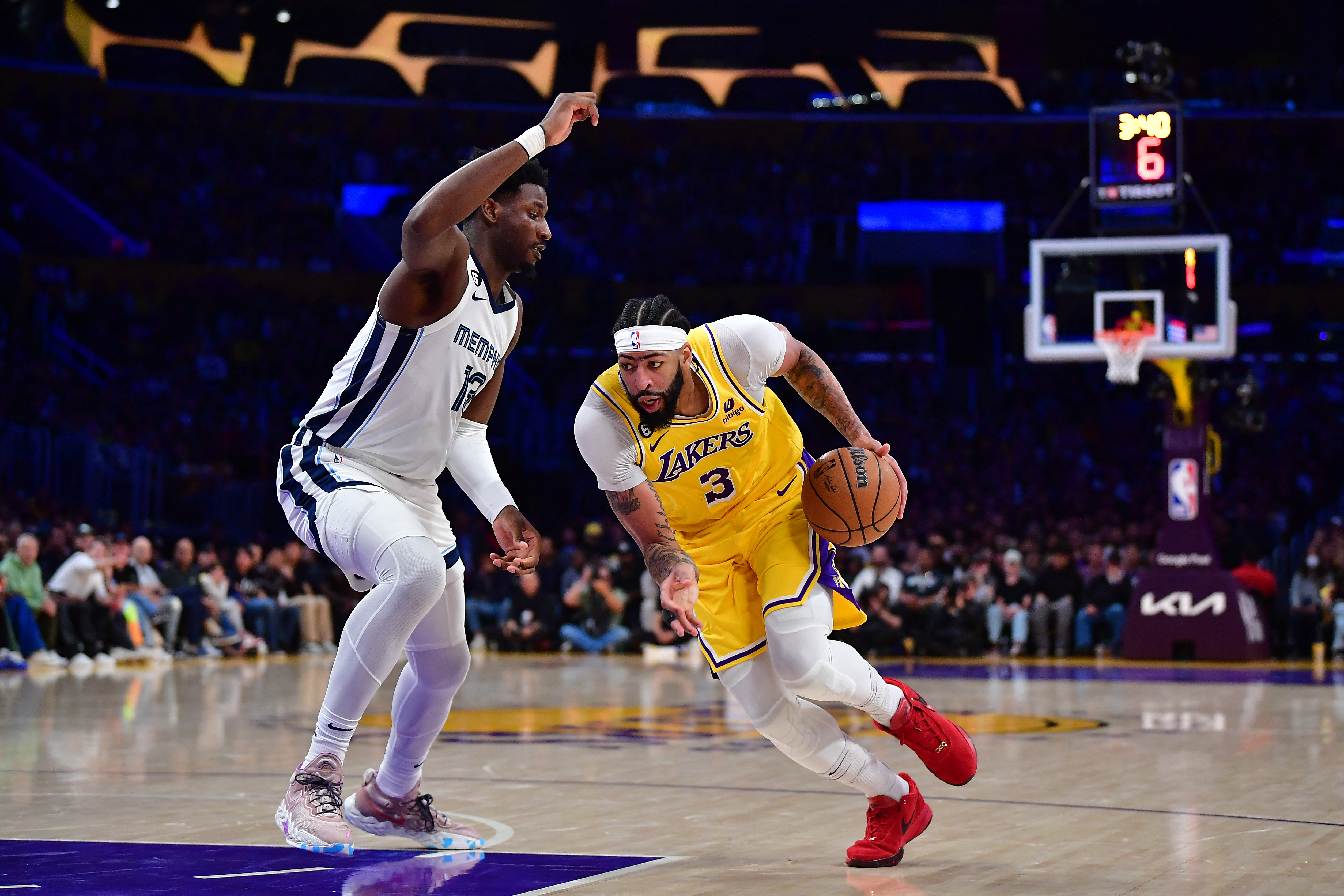 LeBron leads Lakers past Grizz 117-111 in OT for 3-1 lead – KGET 17