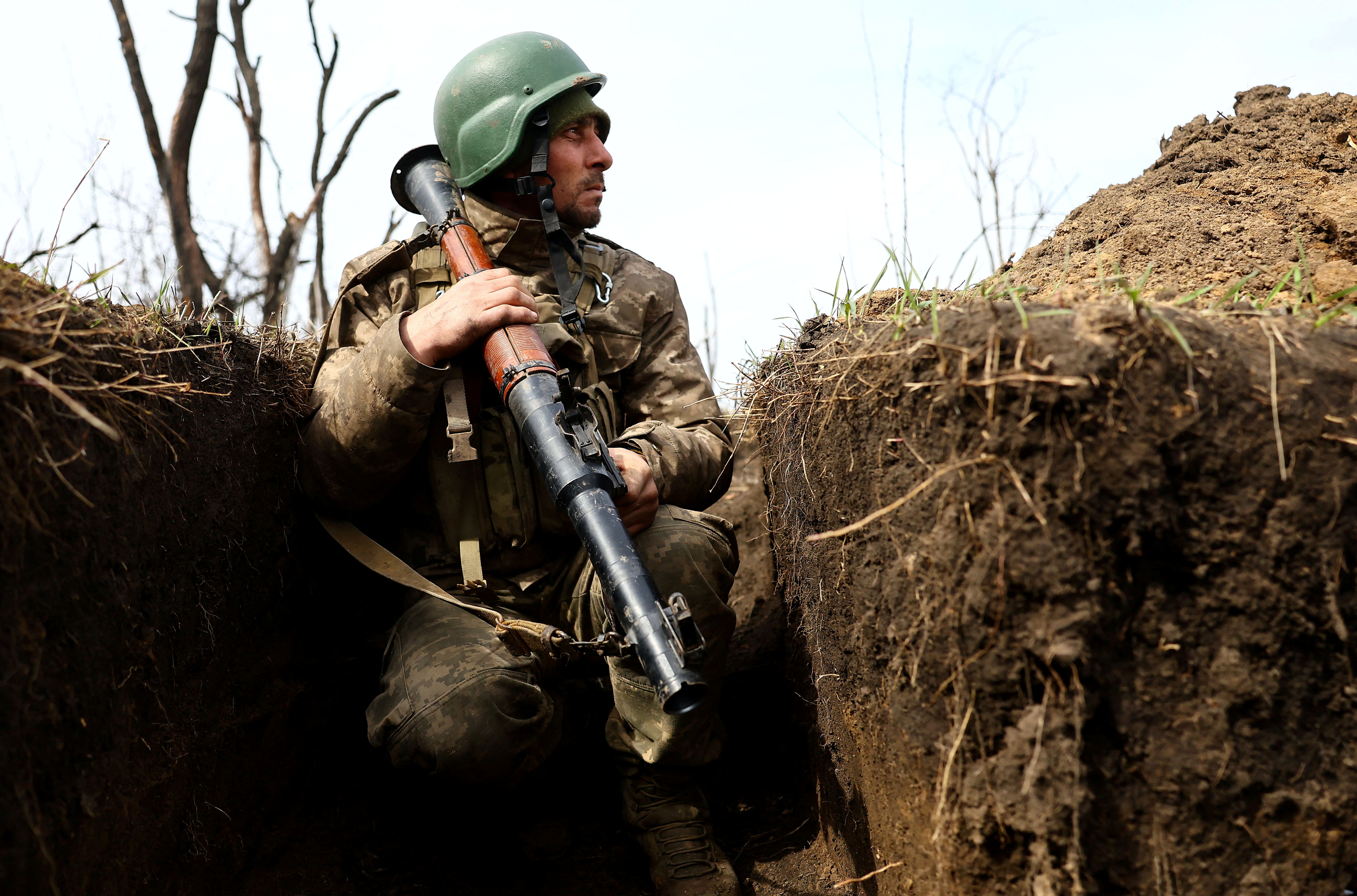 Ukrainian forces cling onto besieged city of Bakhmut - The Globe and Mail