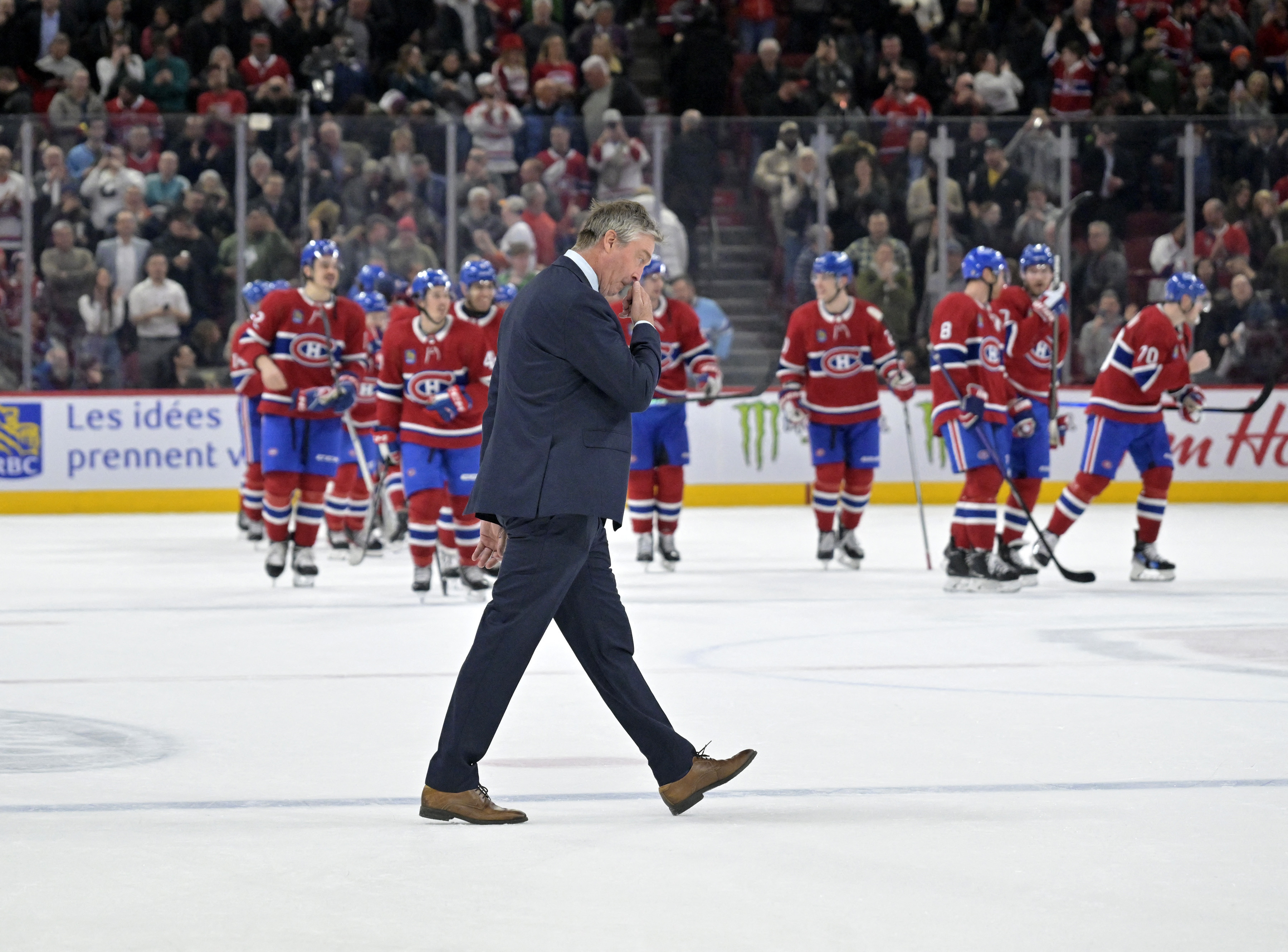 Monahan scores twice, Canadiens hang on for 4-3 win against Islanders in  Roy's homecoming - The Globe and Mail