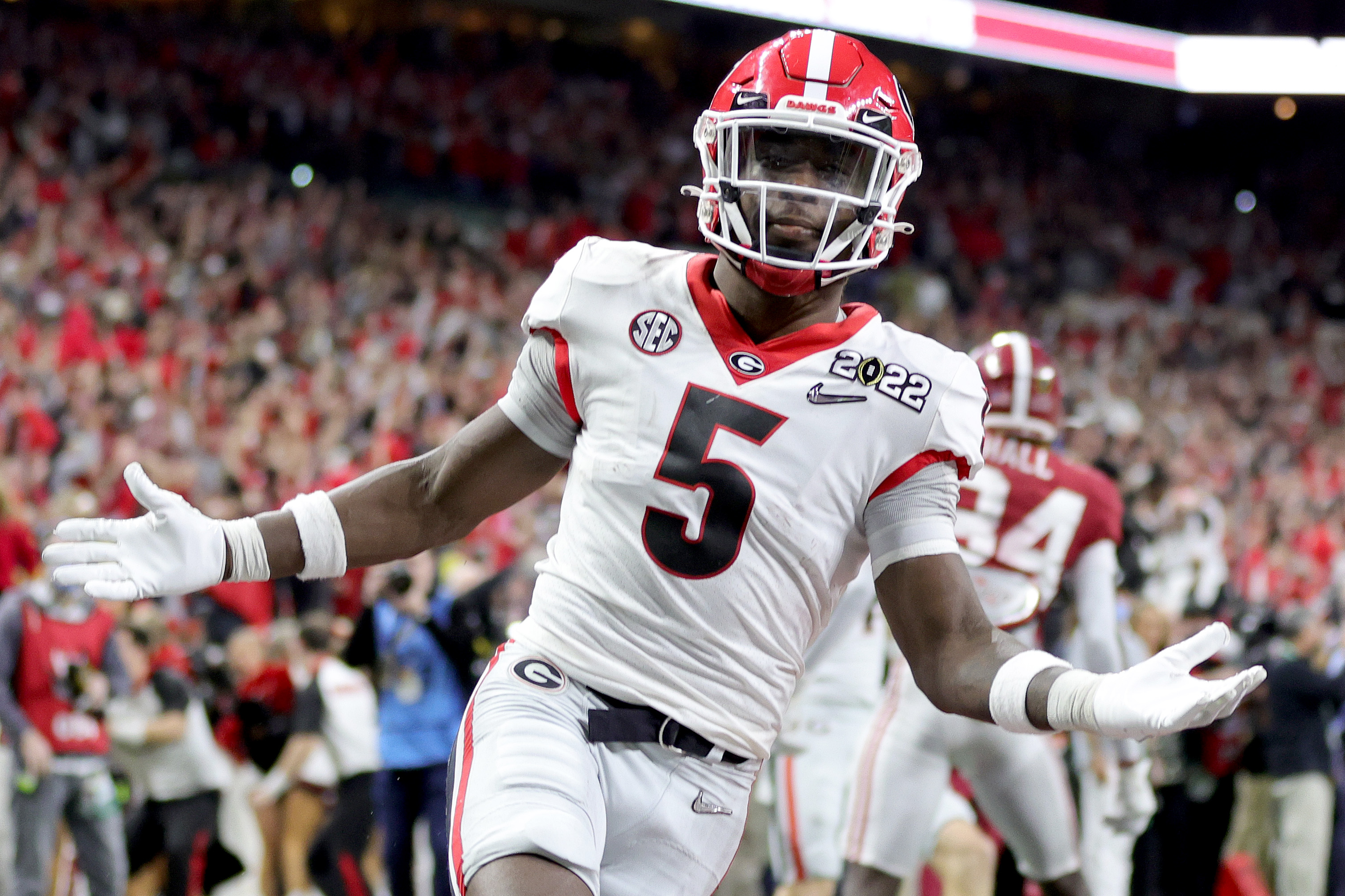 Georgia Bulldogs win first college football national title since 1980, beat  defending champs Alabama 33-18 - CBS News