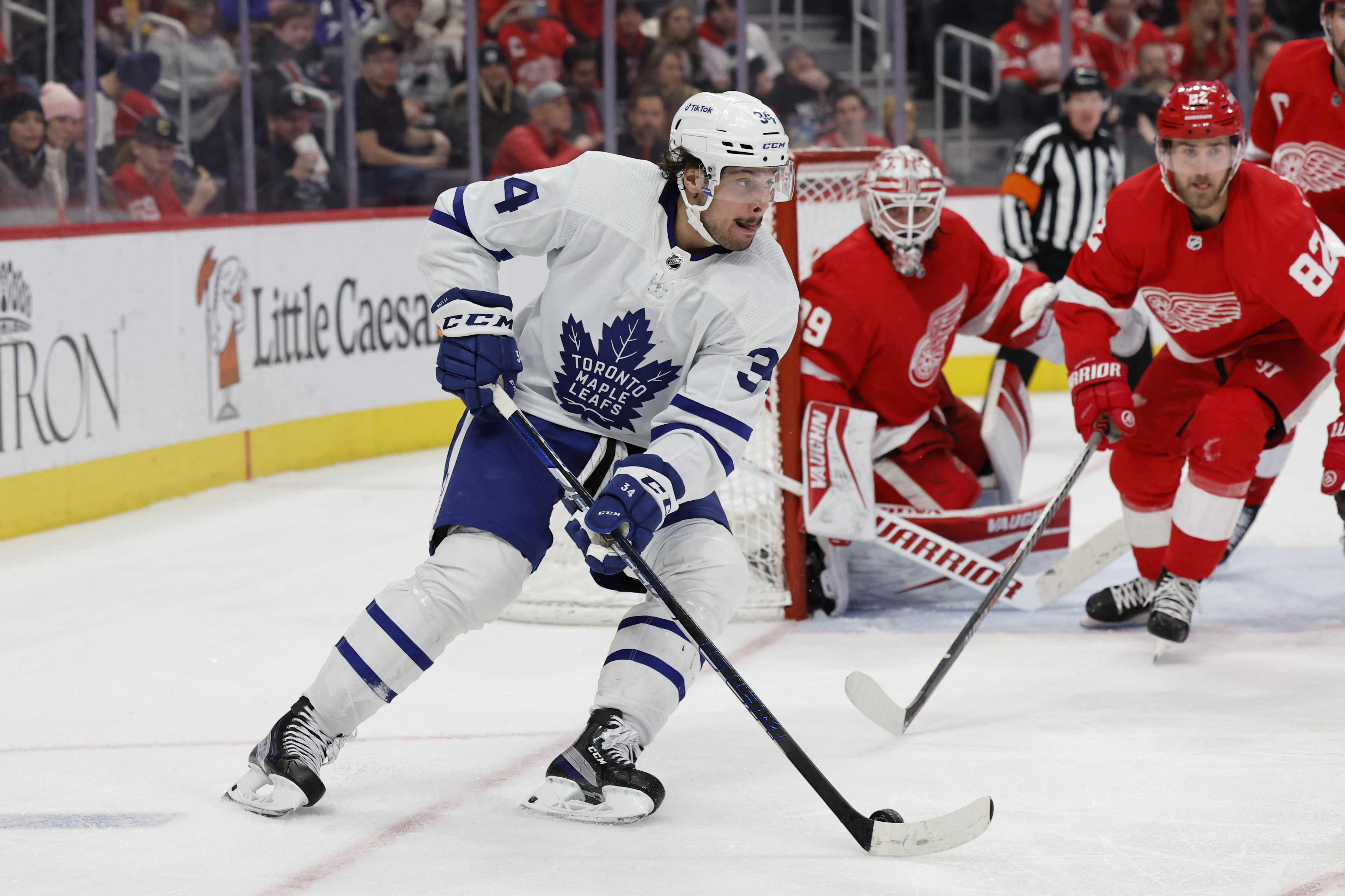 Auston Matthews has hat trick, Maple Leafs rally to beat Canadiens