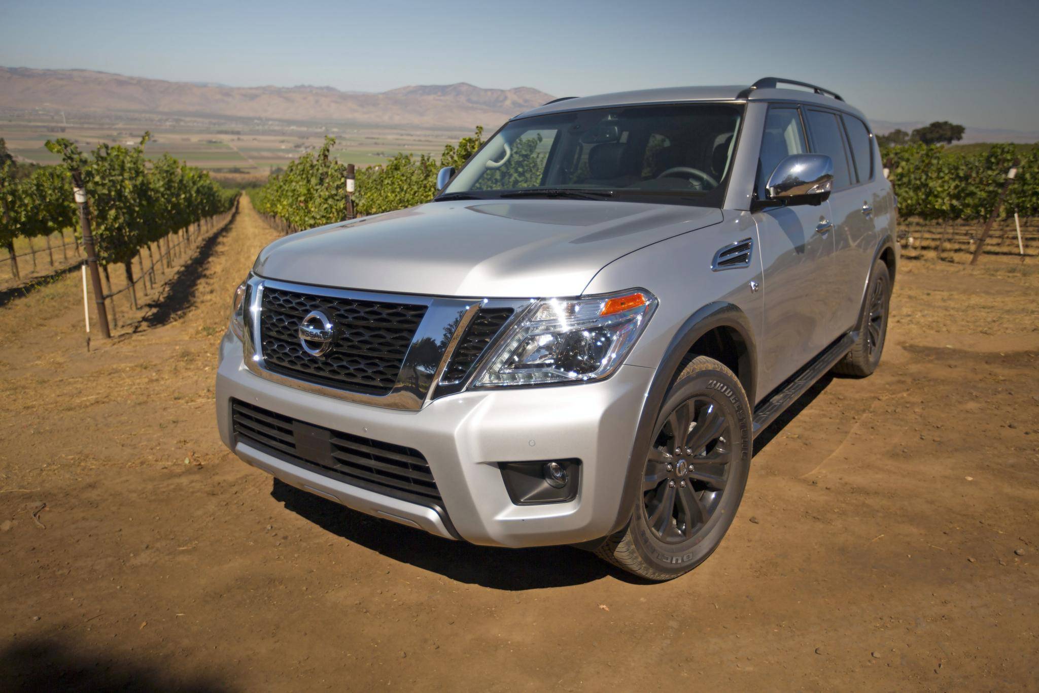 Review 2017 Nissan Armada is really a bargain QX80 The Globe