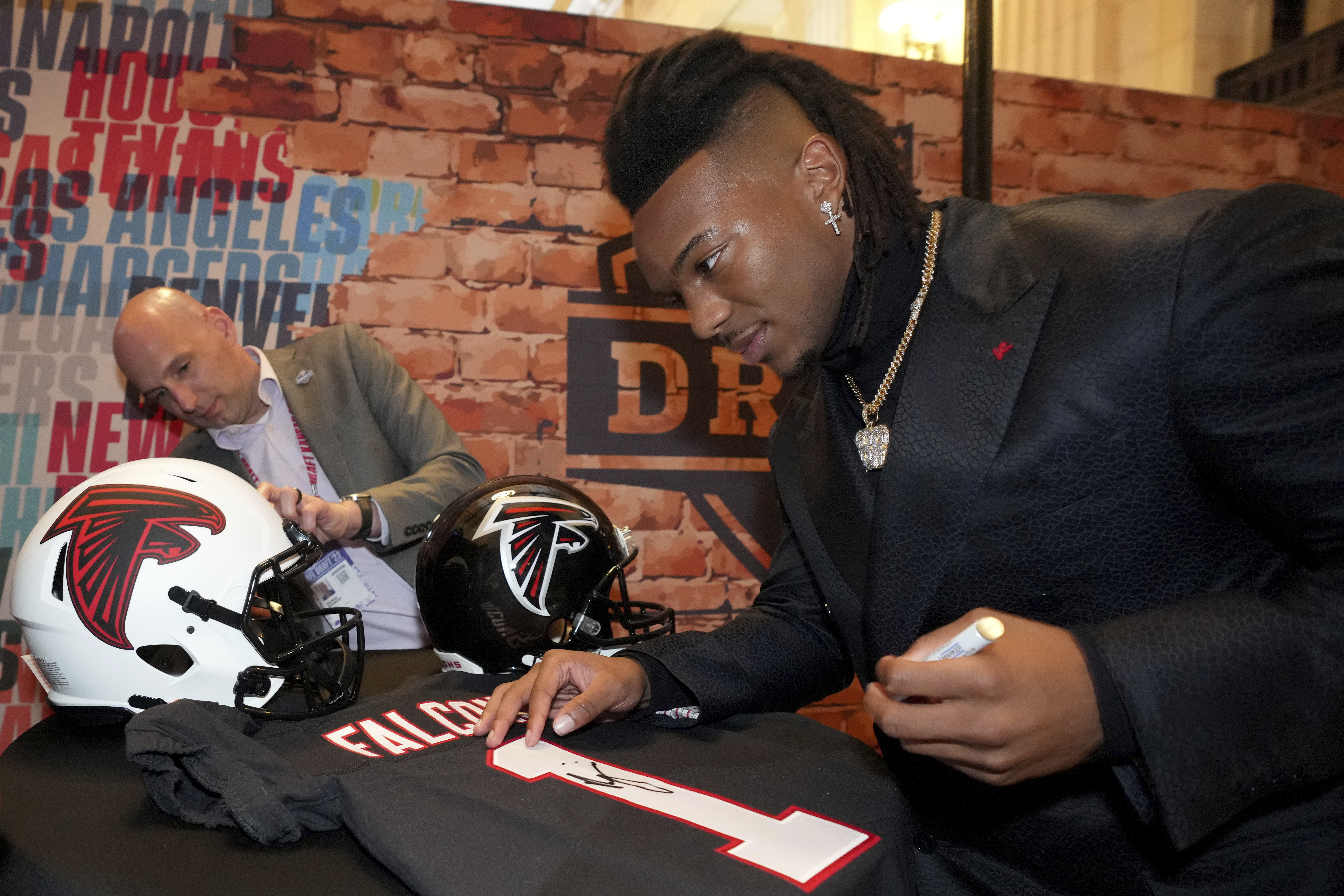 Winners and Losers of the First Round of the 2023 NFL Draft - The