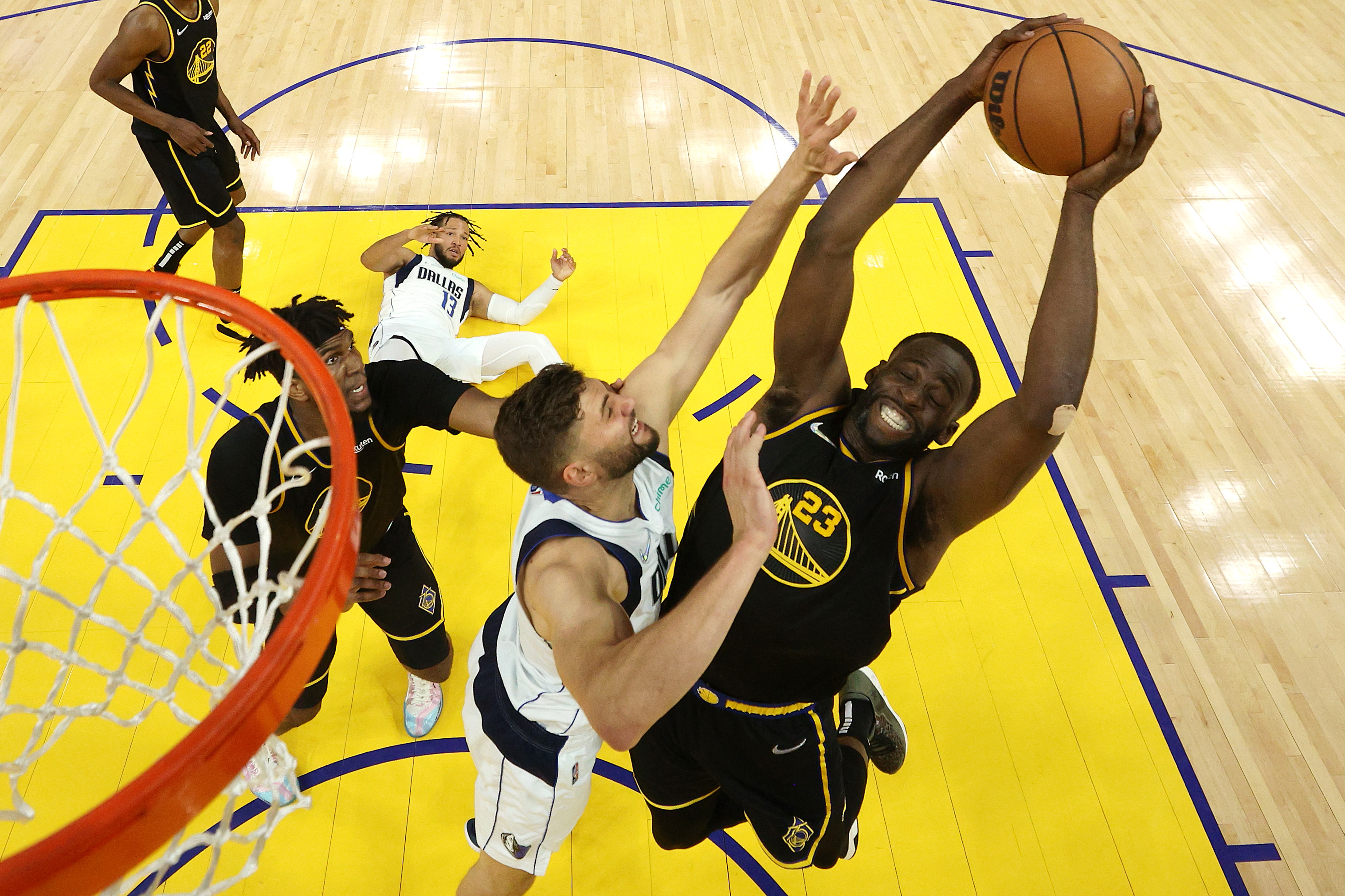Warriors beat Mavericks to return to NBA Finals