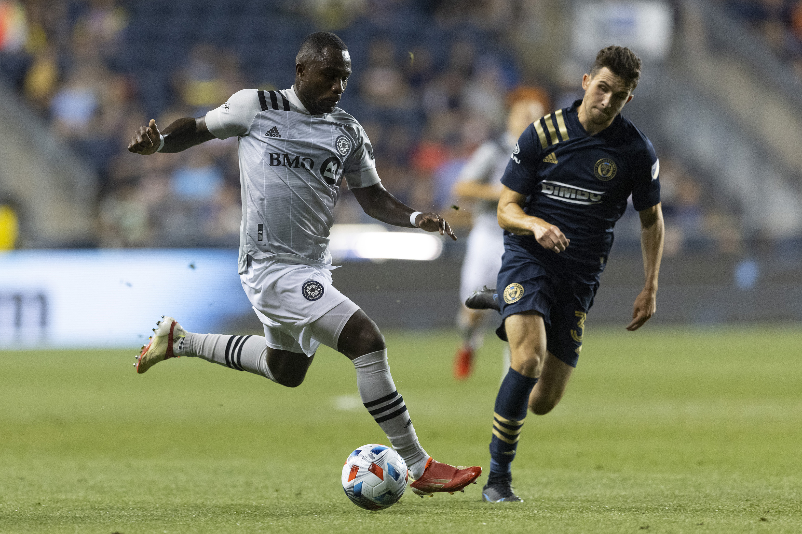 Philadelphia Union Sign Midfielder Leon Flach