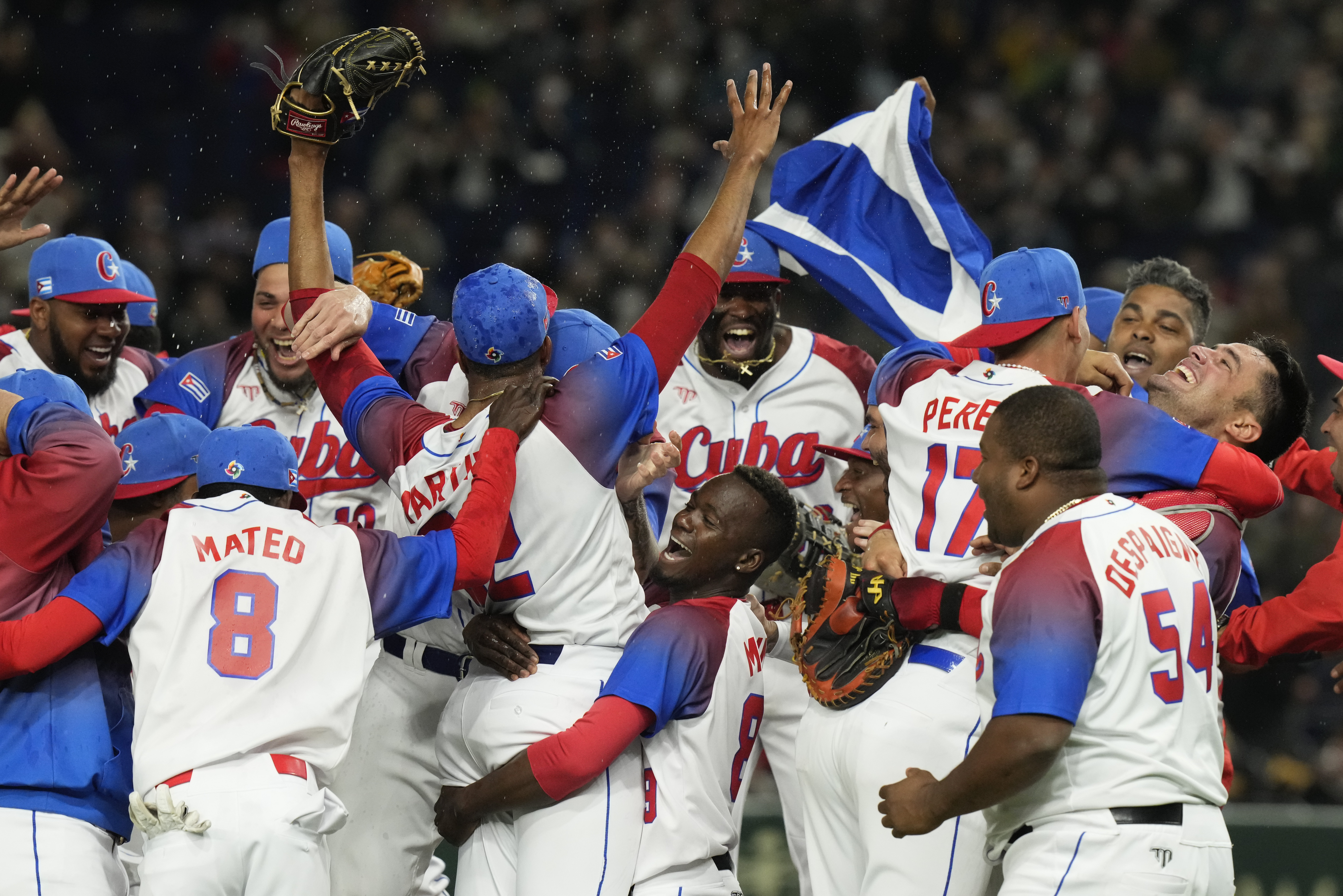 Puerto Rico Ends Dominican Republic's 11-Game Win Streak in W.B.C.