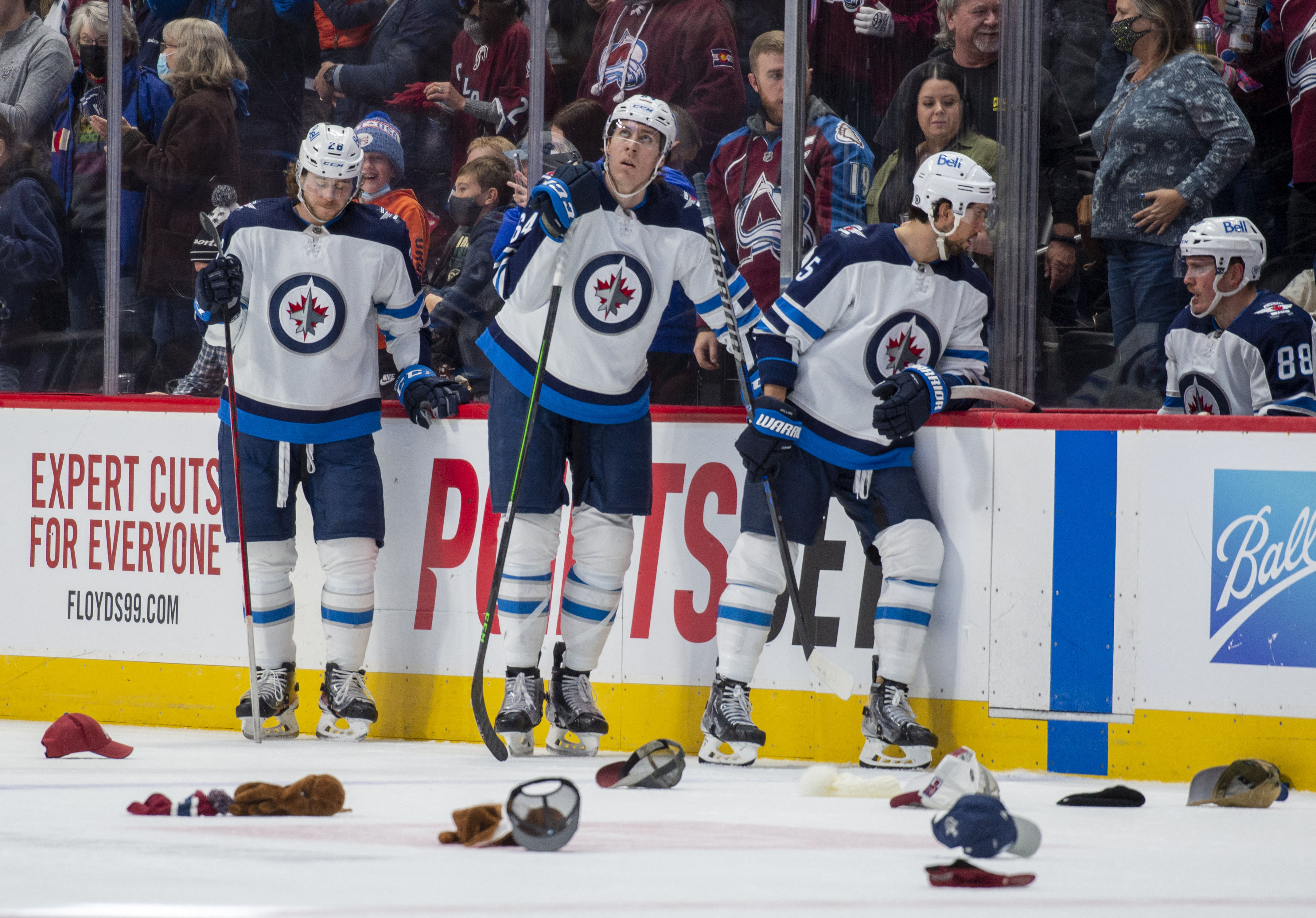 Landeskog's hat trick leads Avalanche to 7-1 win over Jets