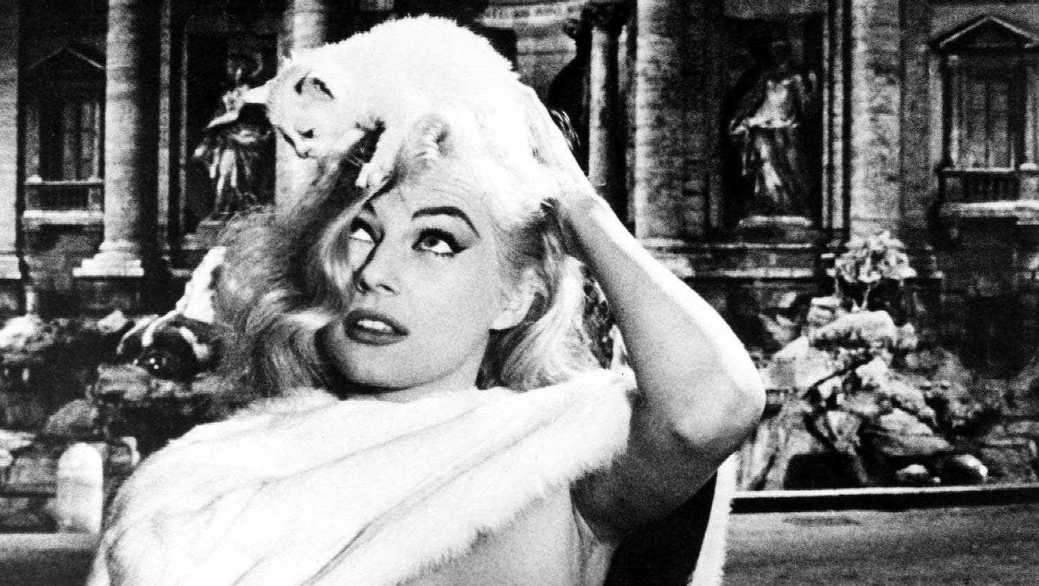 Watch 'La Dolce Vita' Actress Anita Ekberg in the Famous Trevi