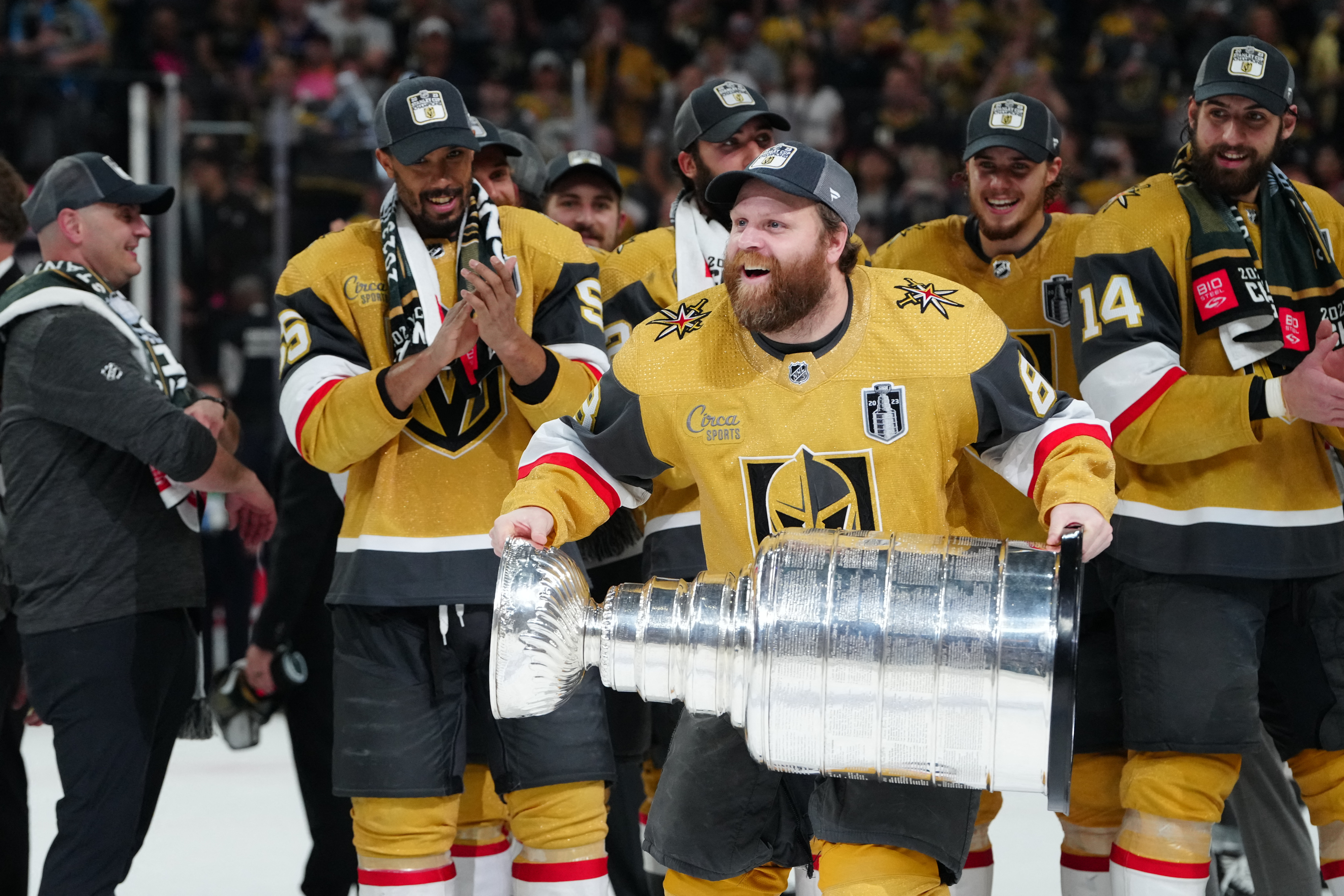 Sign Phil Kessel: The NHL's Most Predictably Consistent Player - The Hockey  News Betting News, Analysis and More