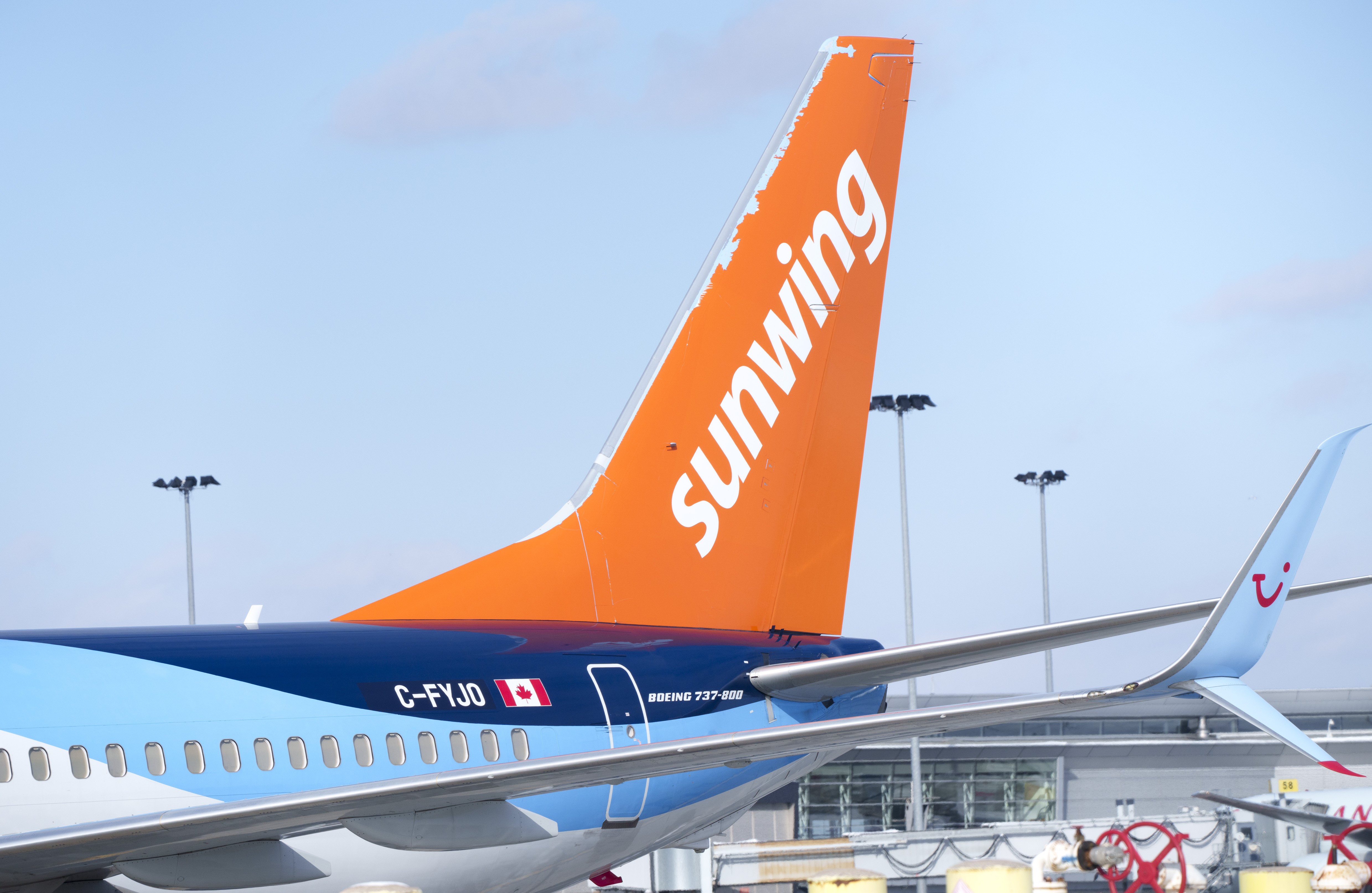 Canadian Low Cost Airline SWOOP Ends Operations, All Flights