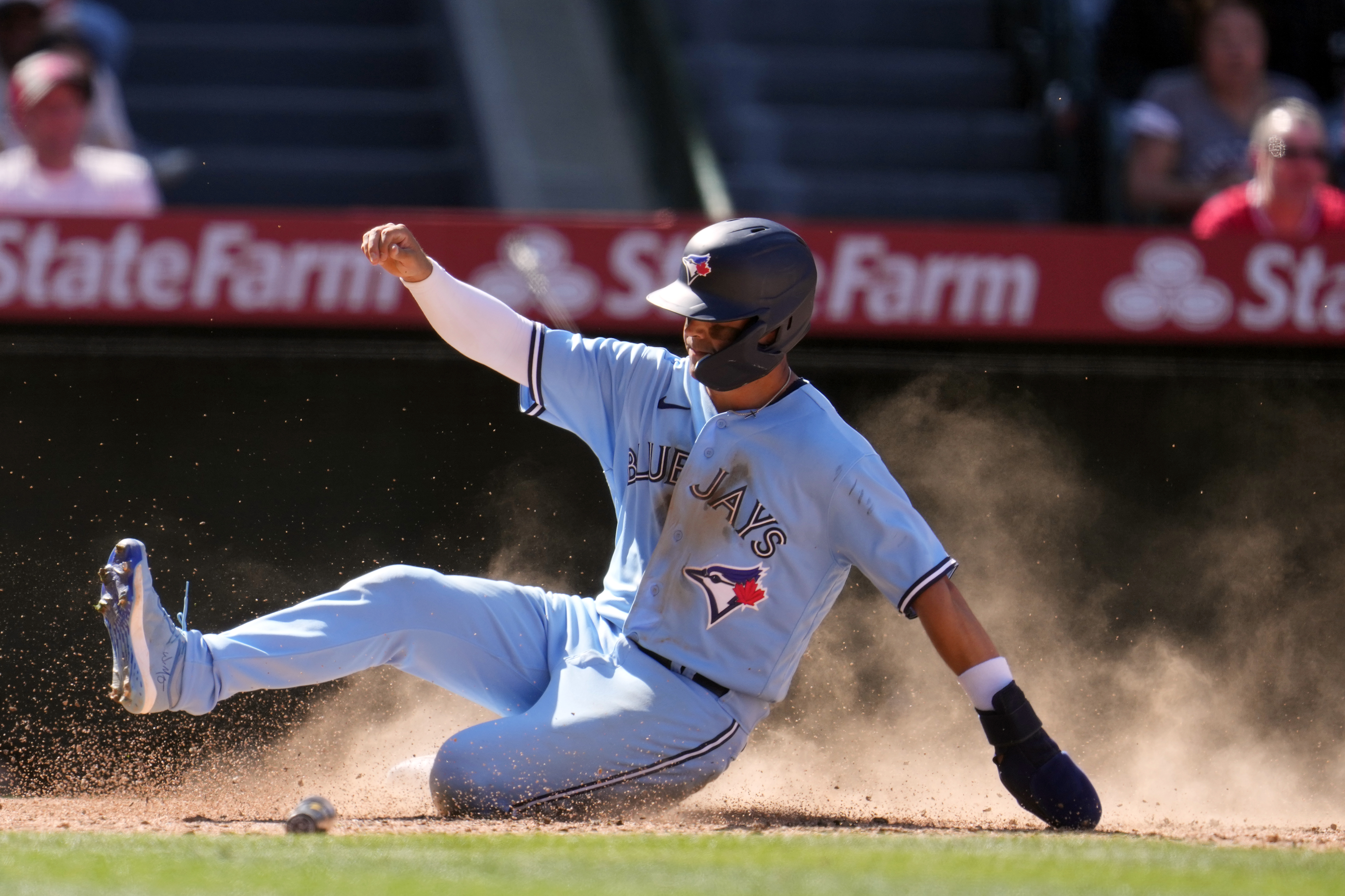 Kiermaier, Chapman both drive in 5, Jays beat Angels 12-11 in 10