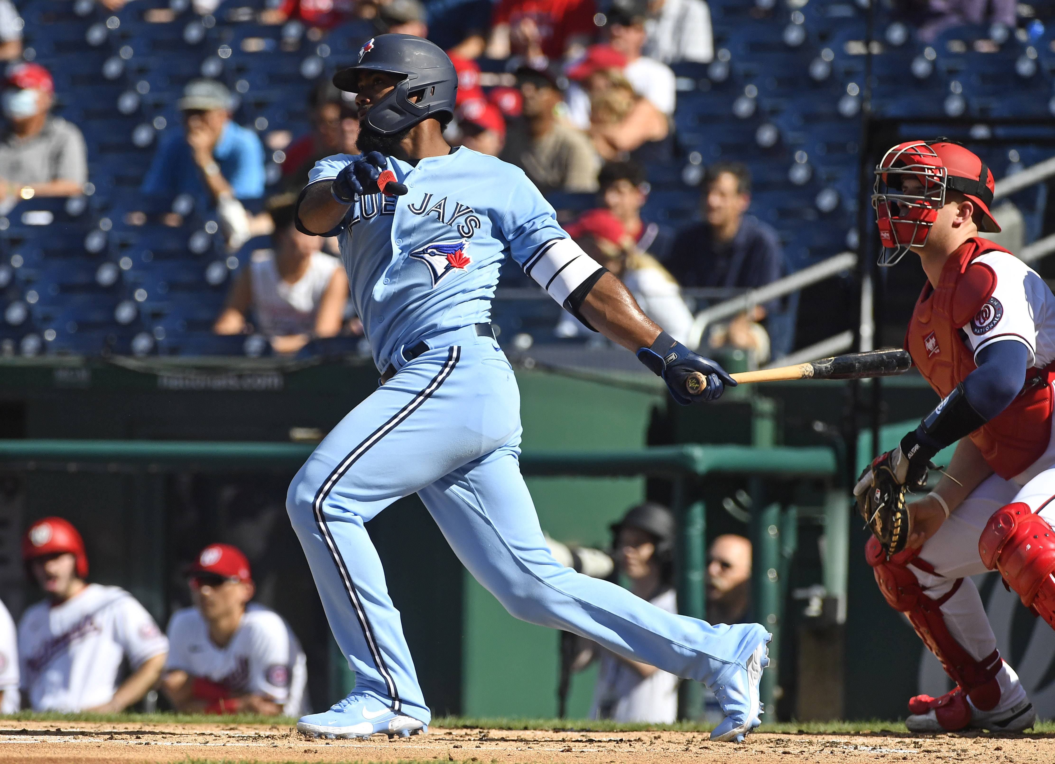 Bell's three-run homer lifts Nats to sweep of Blue Jays