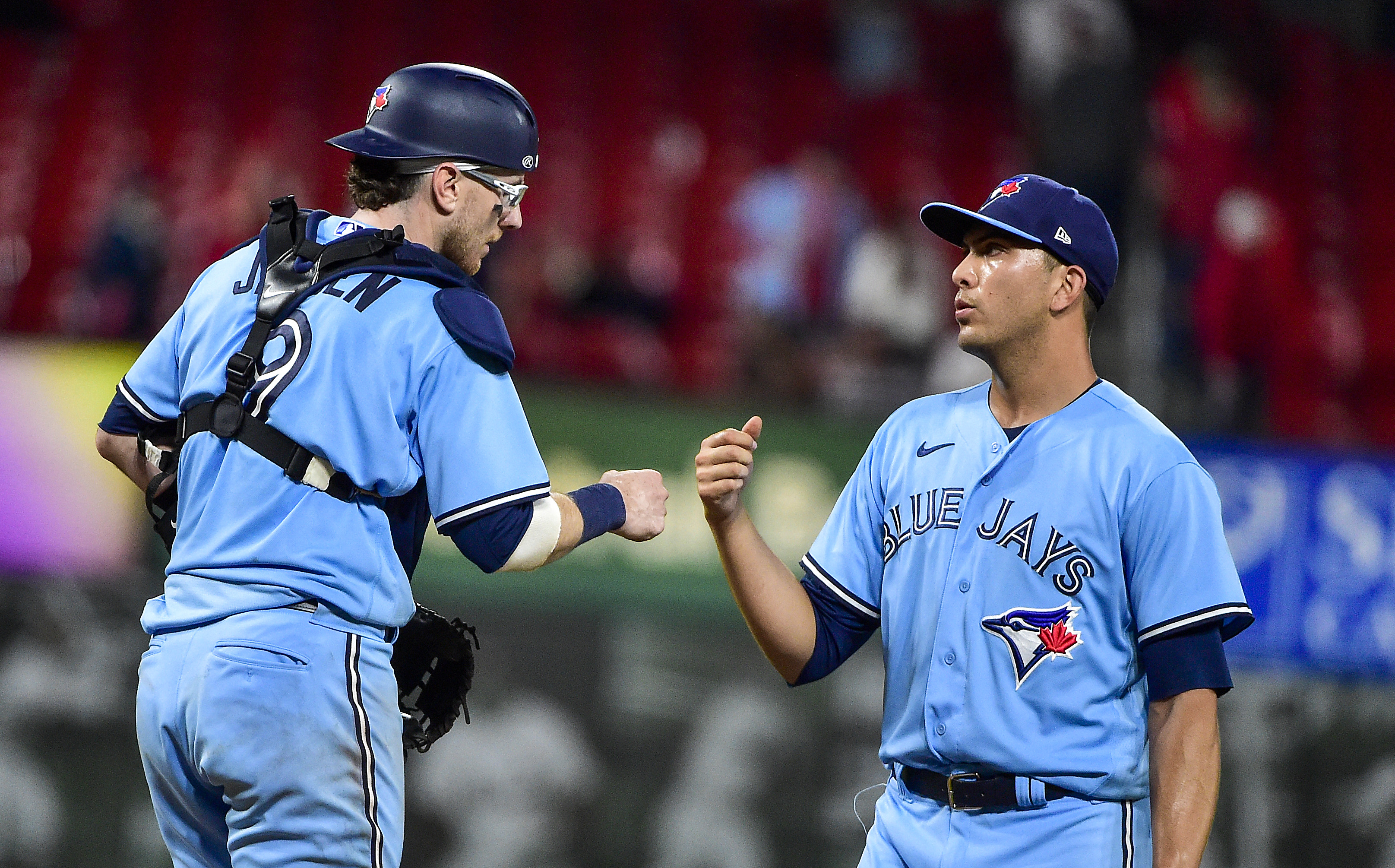 Vladimir Guerrero, Danny Jansen homer as Toronto hammers