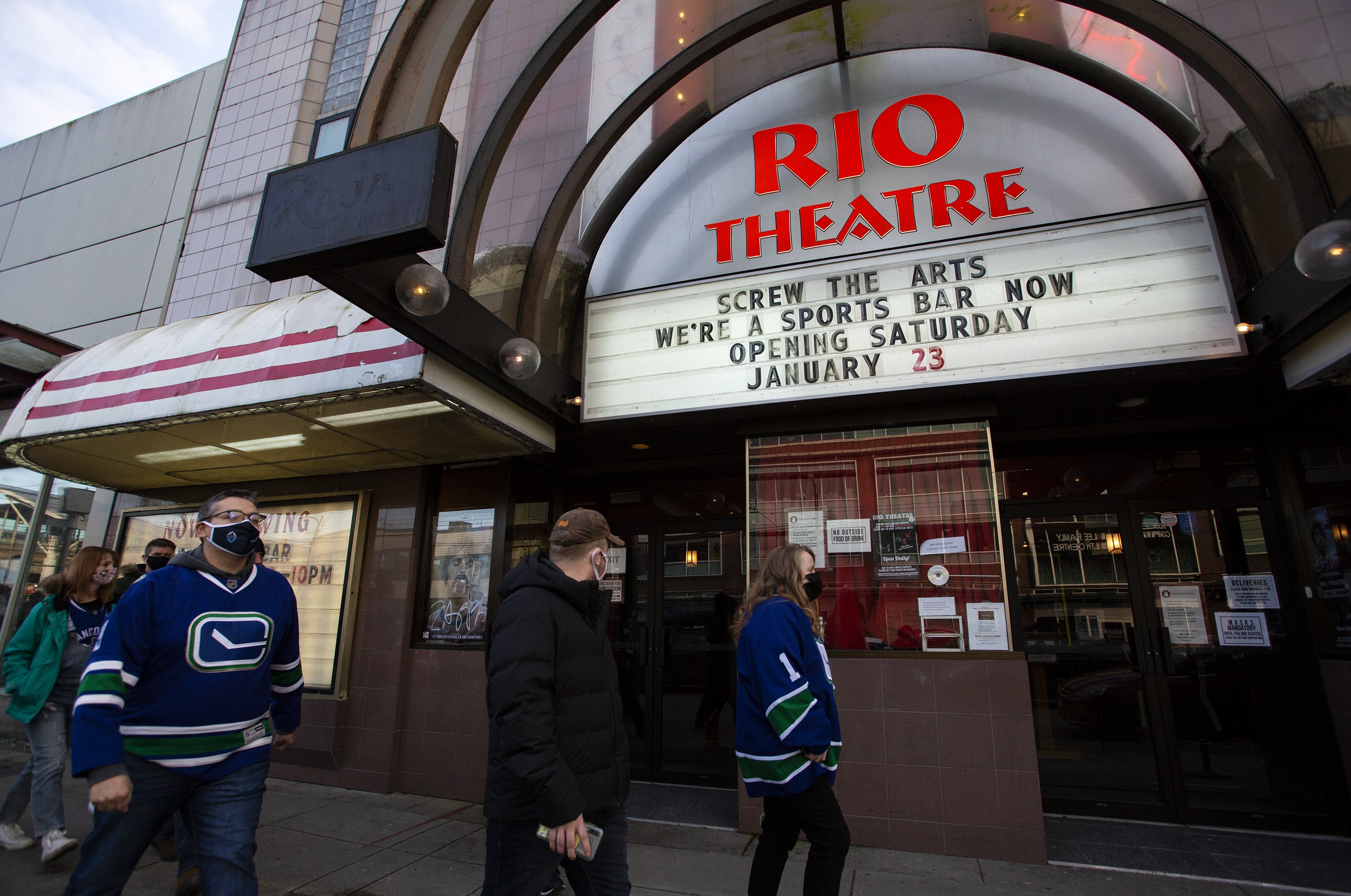 B.C. theatre owners left in the dark, even as cinemas reopen in Quebec and  Ontario - The Globe and Mail