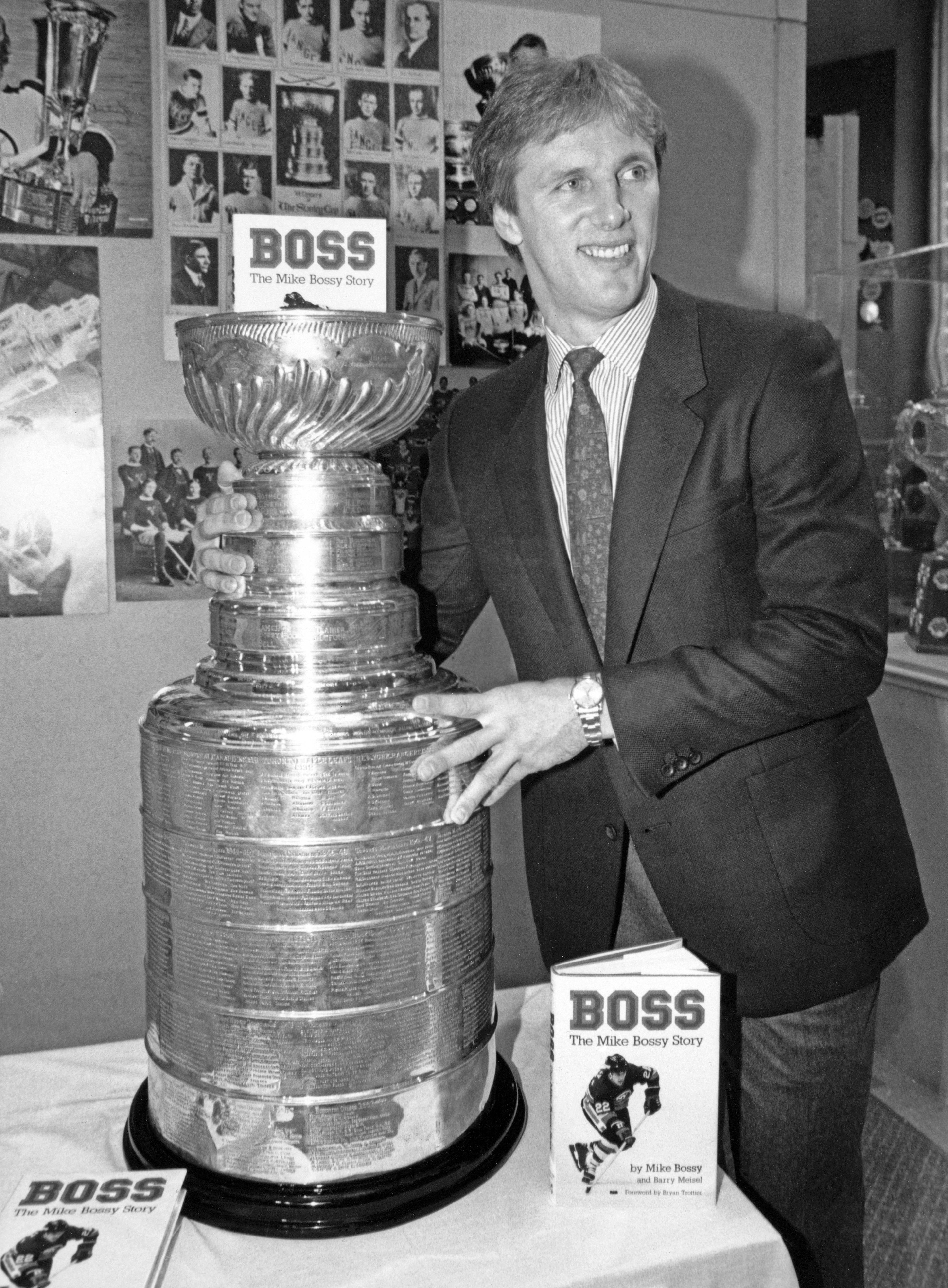 Mike Bossy, goal-scorer extraordinaire of New York Islanders dynasty, dies  at 65