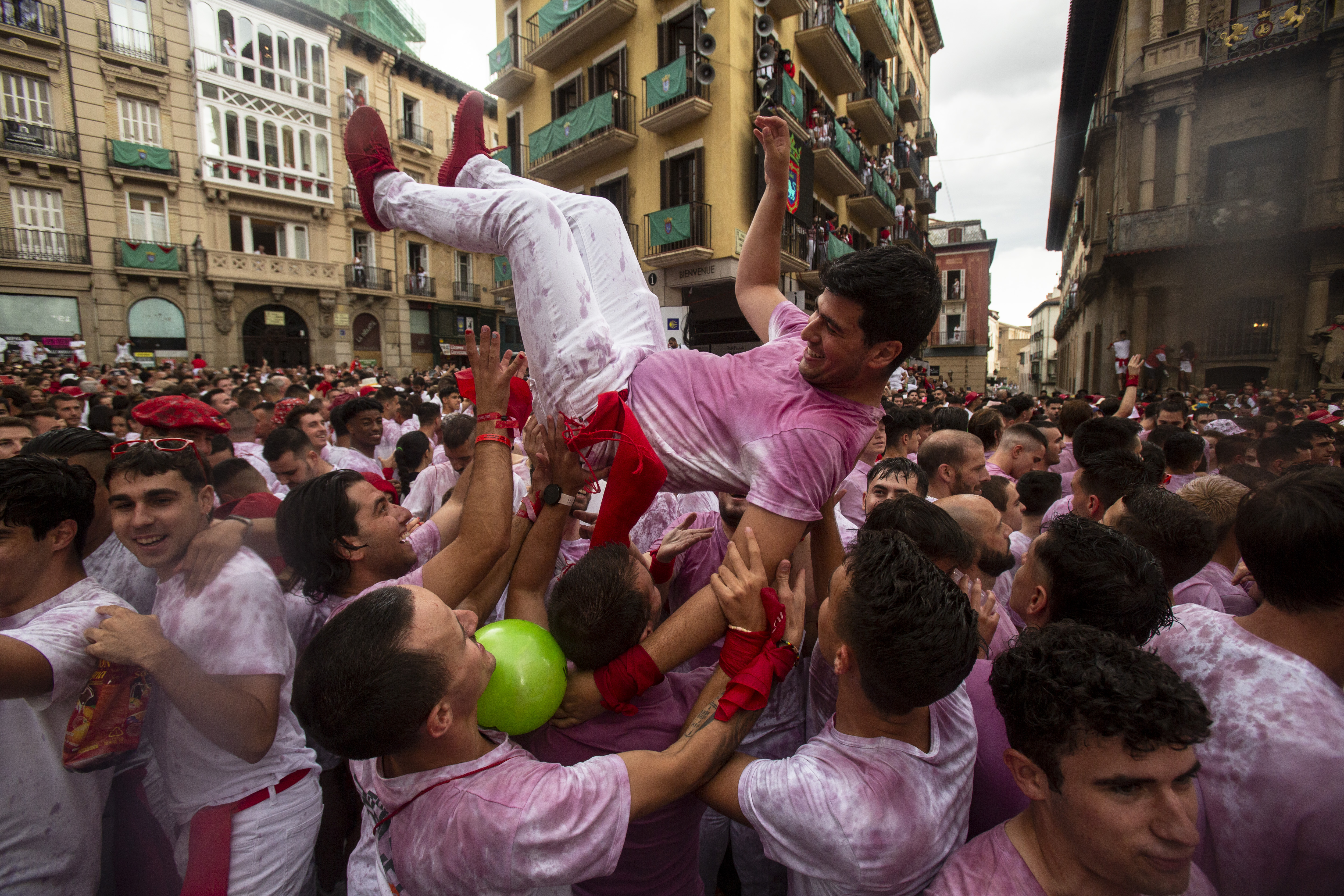 Thousands take part in first running of the bulls in Spain's San Fermin  festival