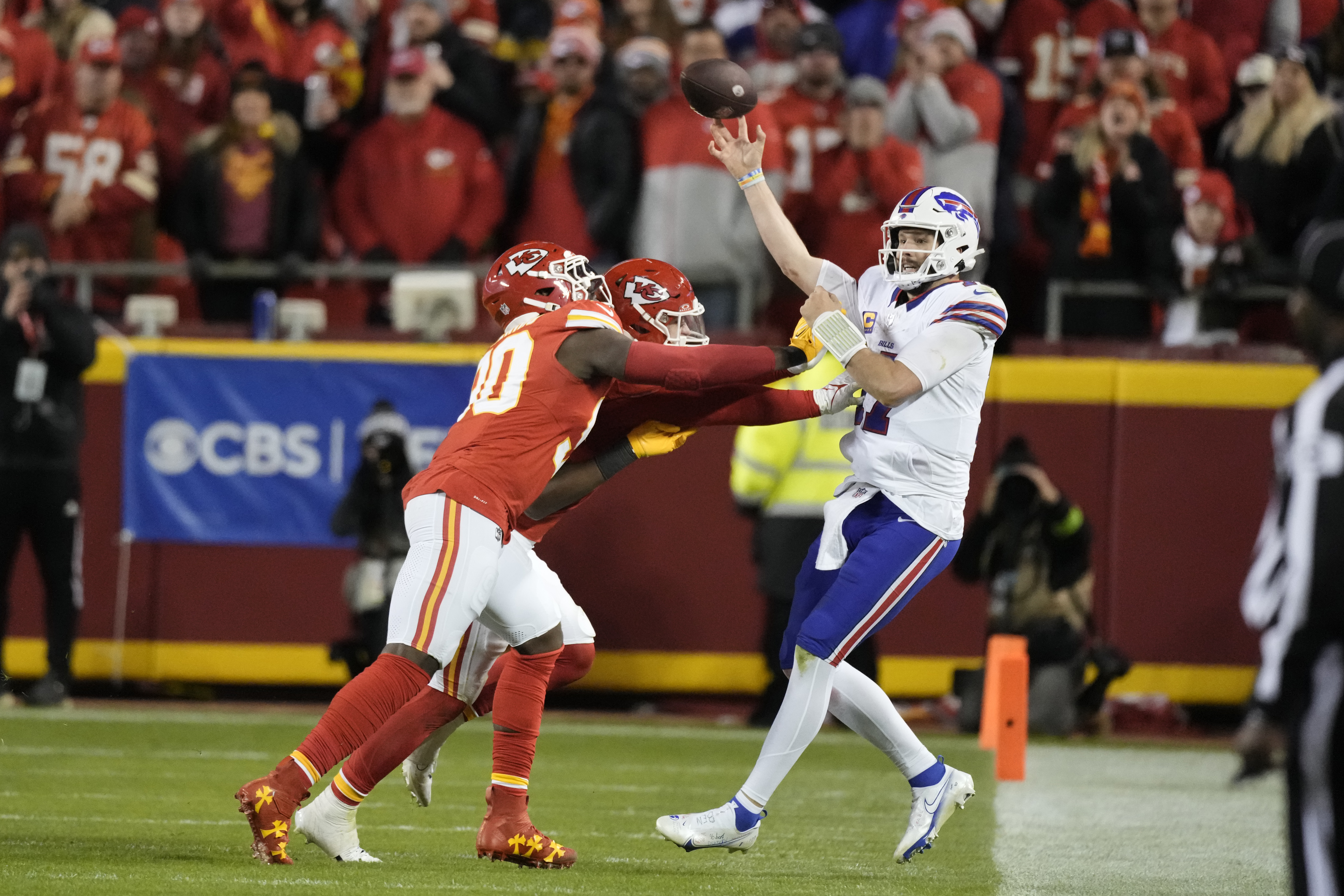 Bills get go-ahead field goal late, take advantage of Chiefs penalty to  hold on for 20-17 win