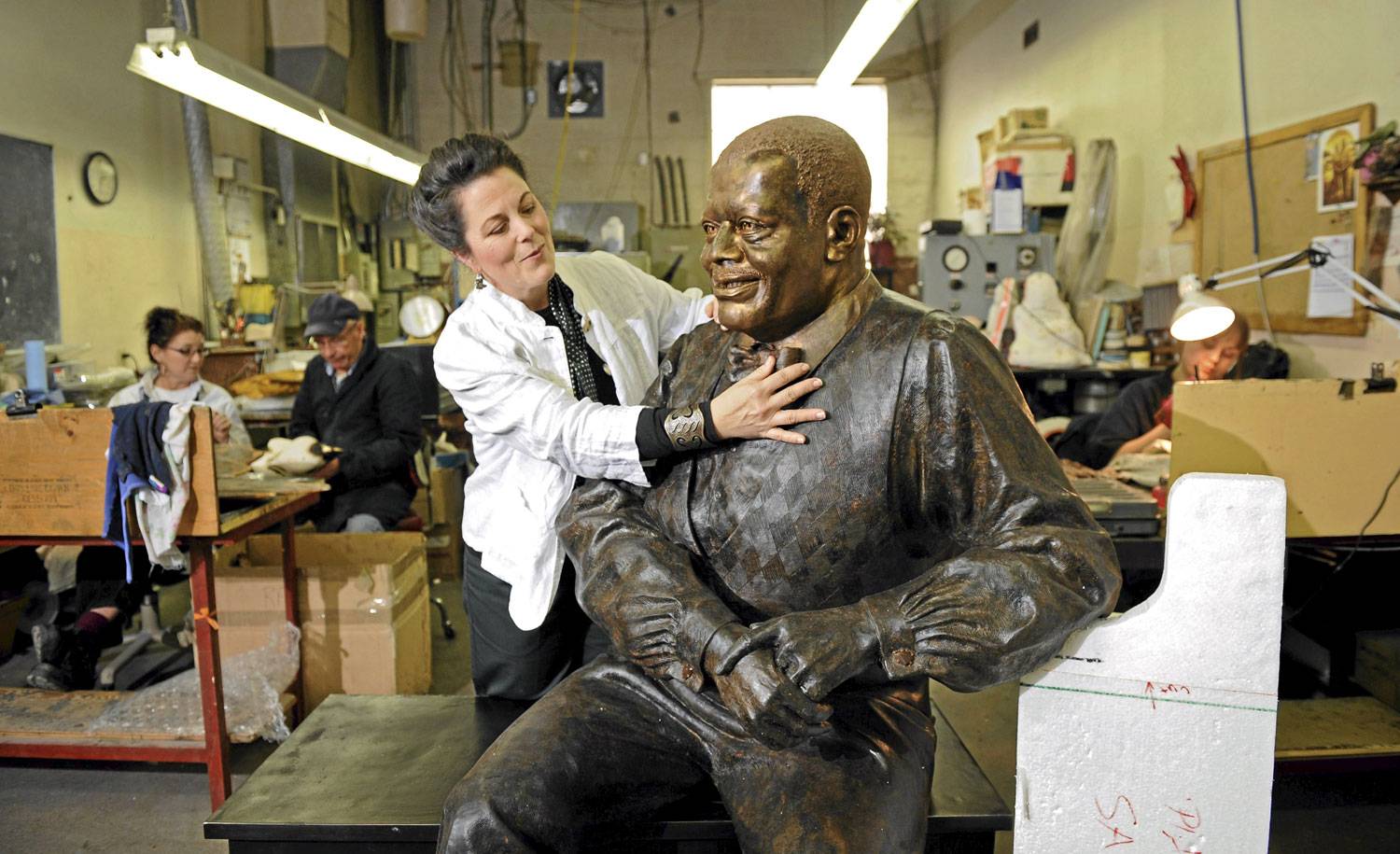 Casting Oscar: Foundry creates each statuette as work of art – Daily News