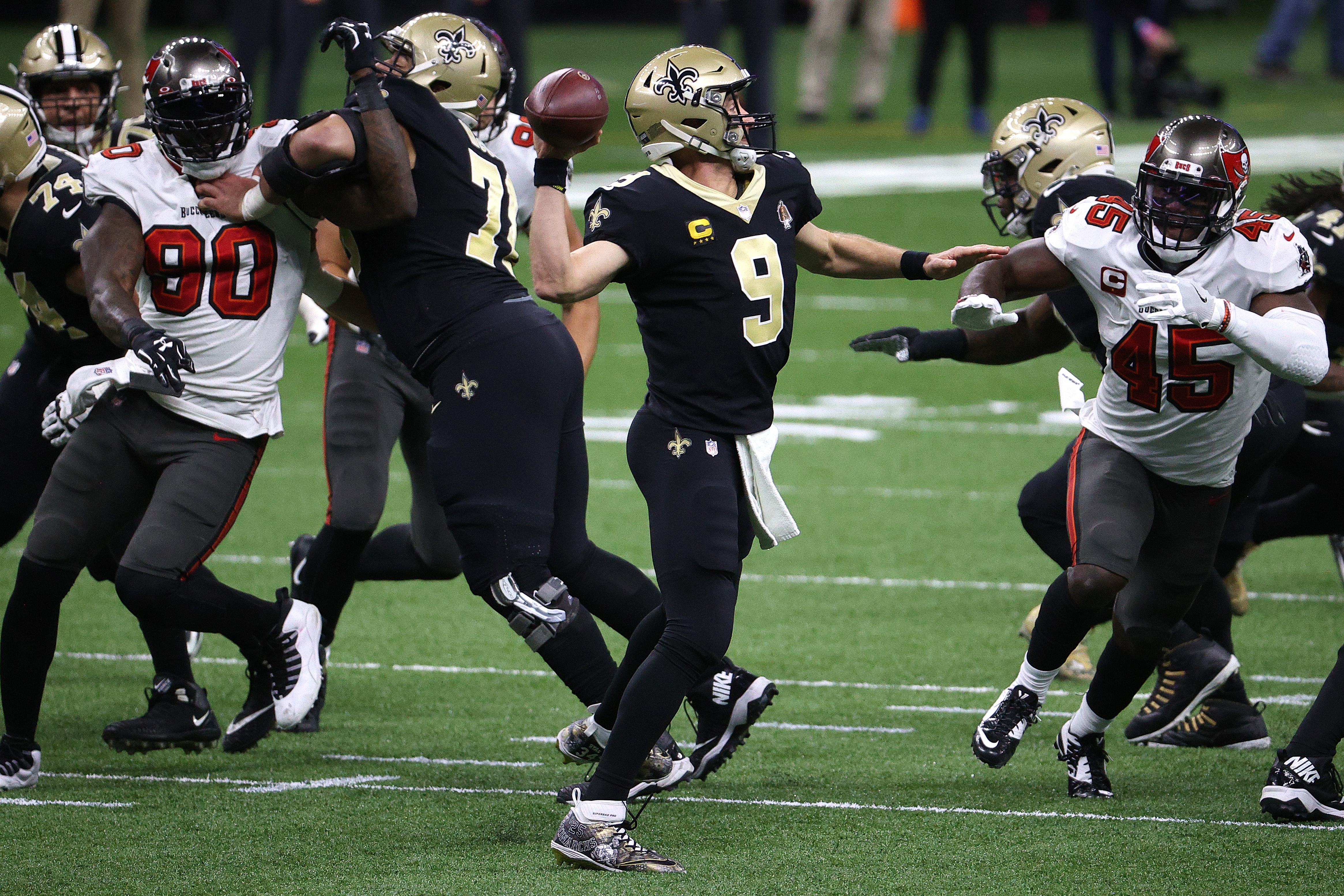 Tom Brady leads Buccaneers to NFC title game with 30-20 win over Drew Brees  and the Saints - The Boston Globe