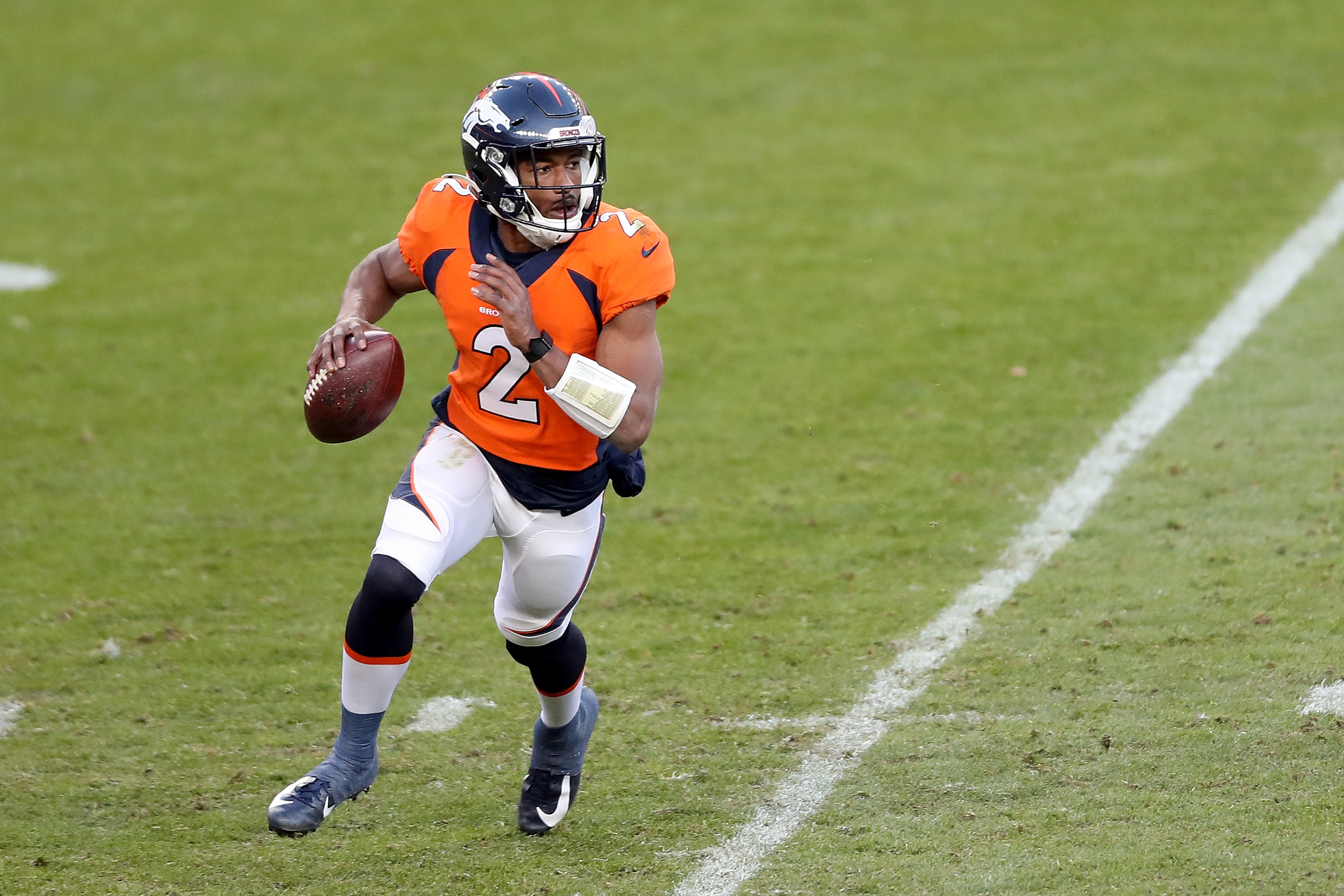 Broncos start wide receiver Kendall Hinton as quarterback after COVID  crisis