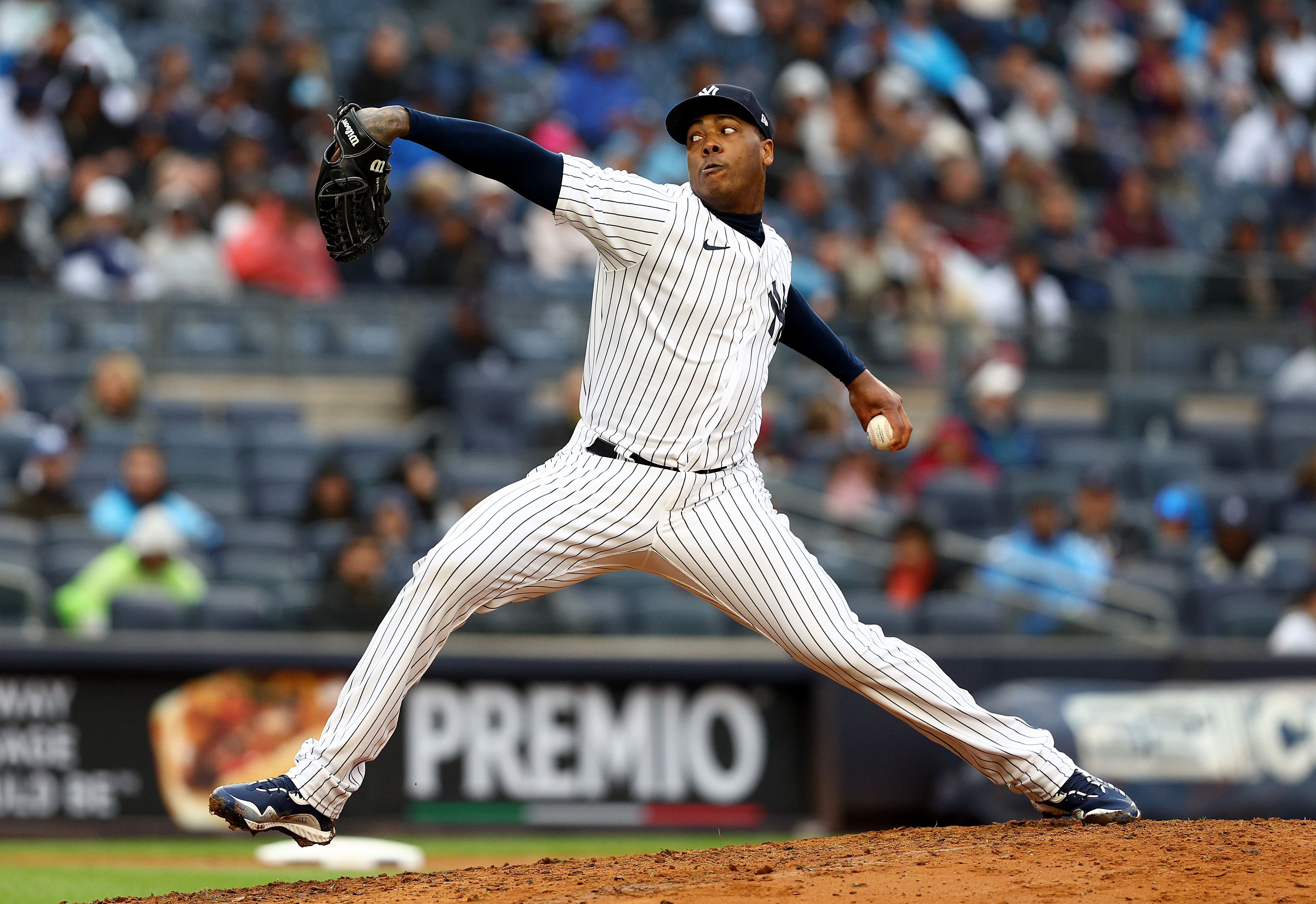 Aroldis Chapman's days in New York numbered after he skips mandatory  workout - The Boston Globe