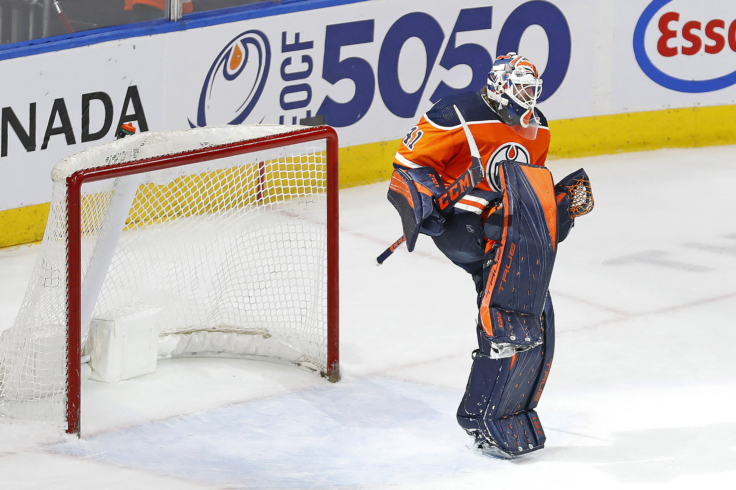 Kane scores 3 as Oilers beat Avs 6-3, clinch playoff spot