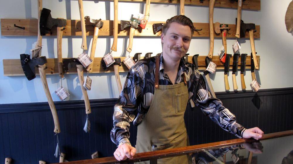 What's the Best Knife to Take Hunting? by Nathan Gareau