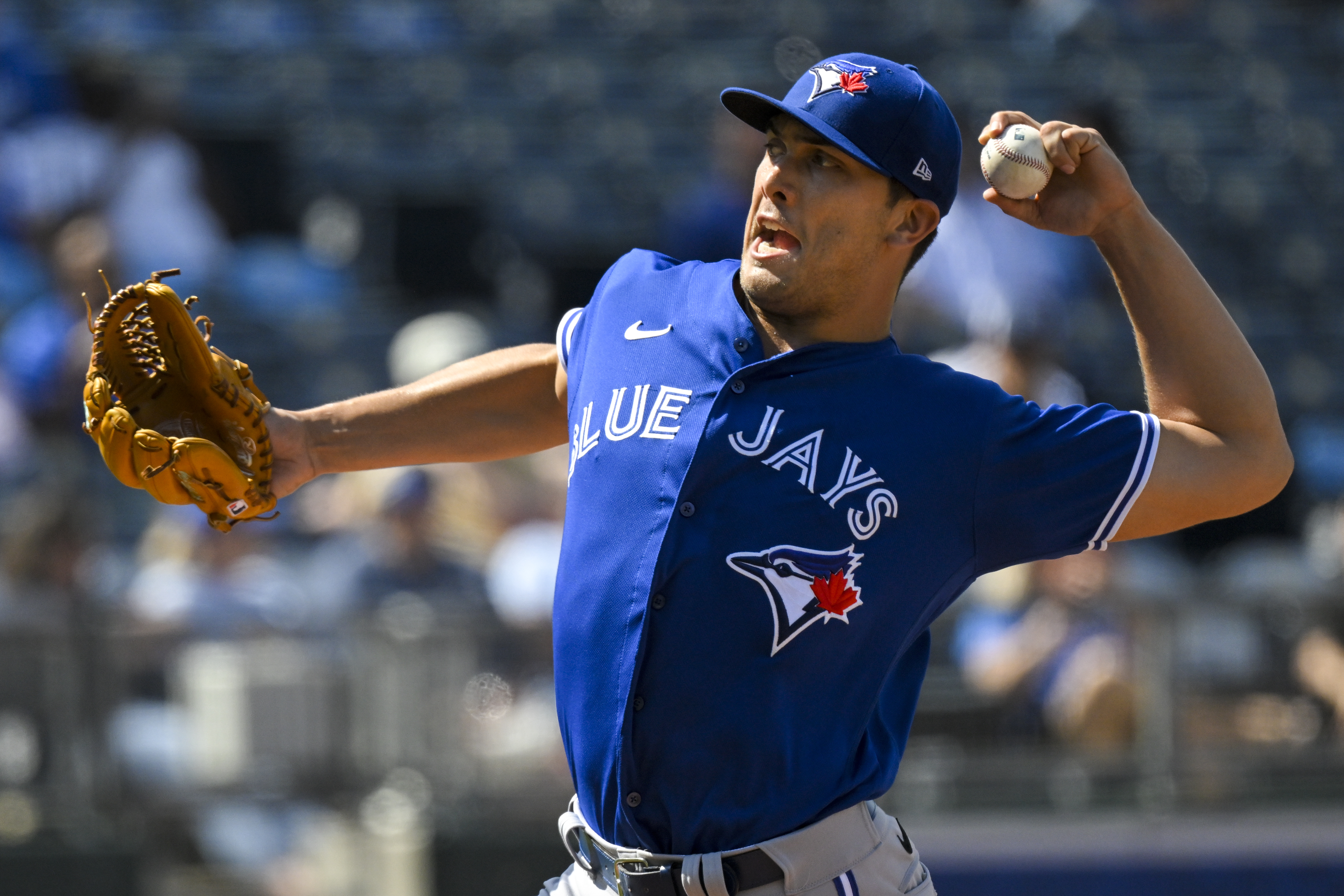 Royals' bats awaken in 8-4 win over Blue Jays to avoid sweep