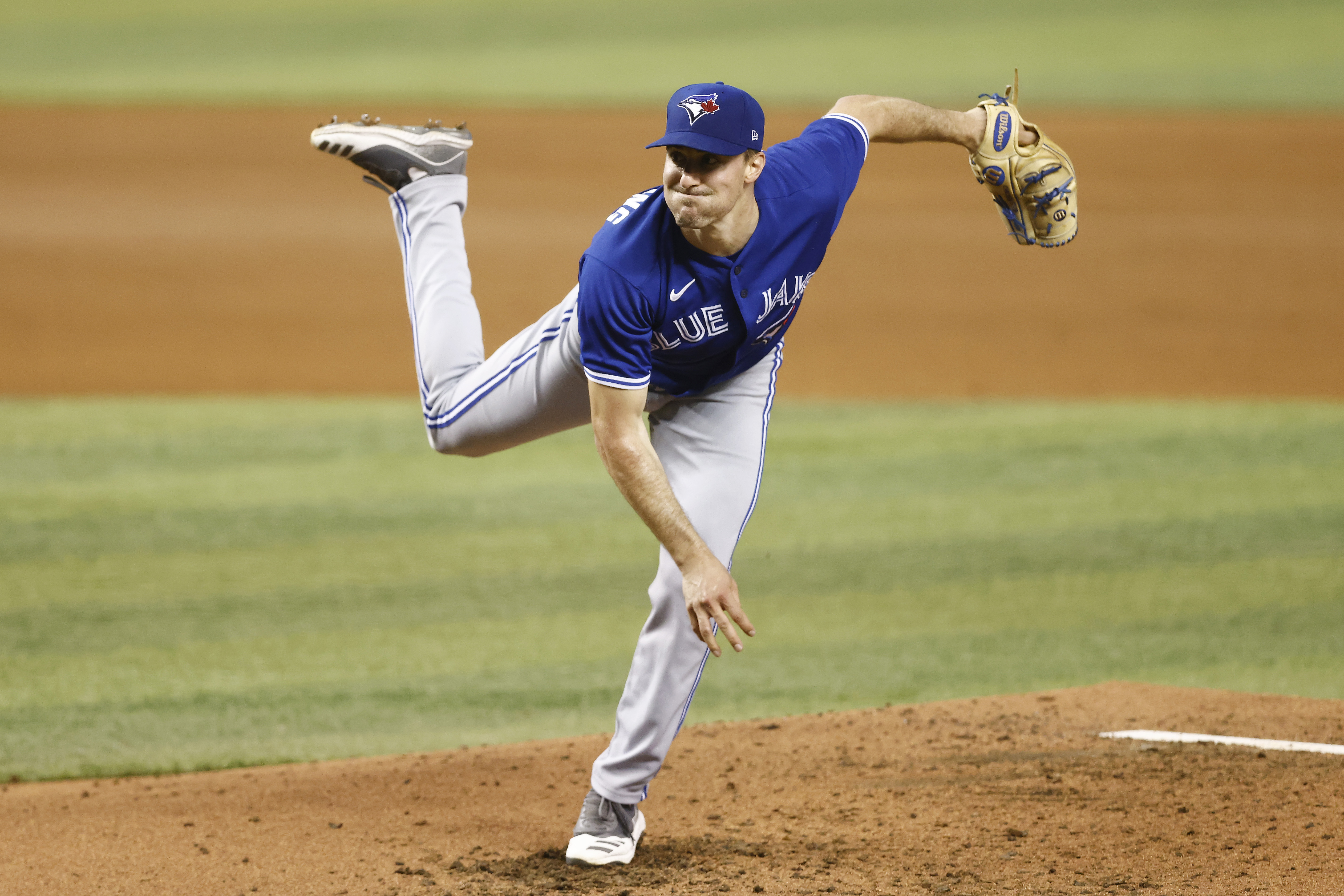 Gurriel hits RBI double in 9th, Blue Jays beat Marlins