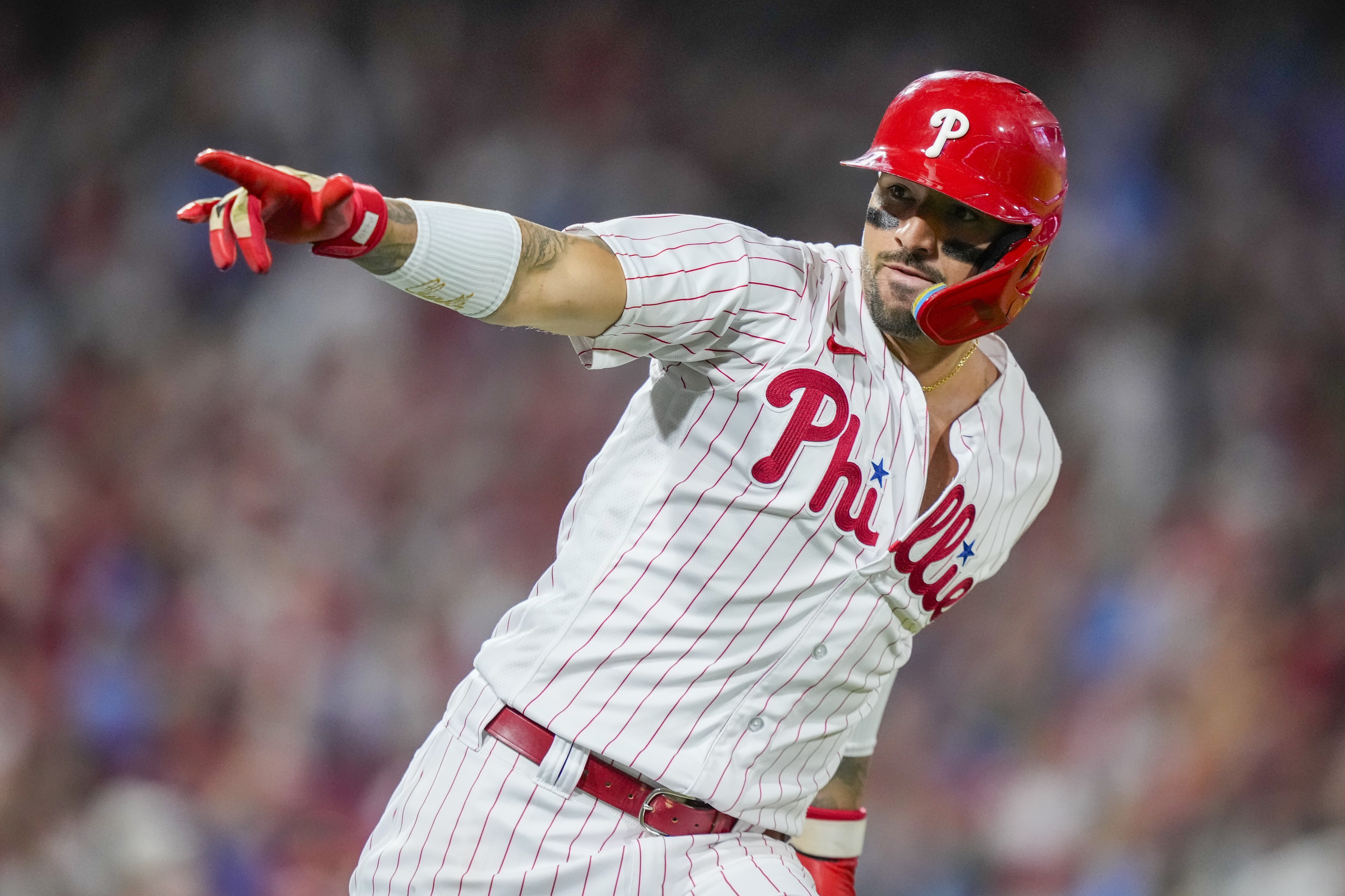 Bryce Harper slugs two more homers as Phillies pound Braves 10-2 in Game 3  of NL Division Series - The Globe and Mail