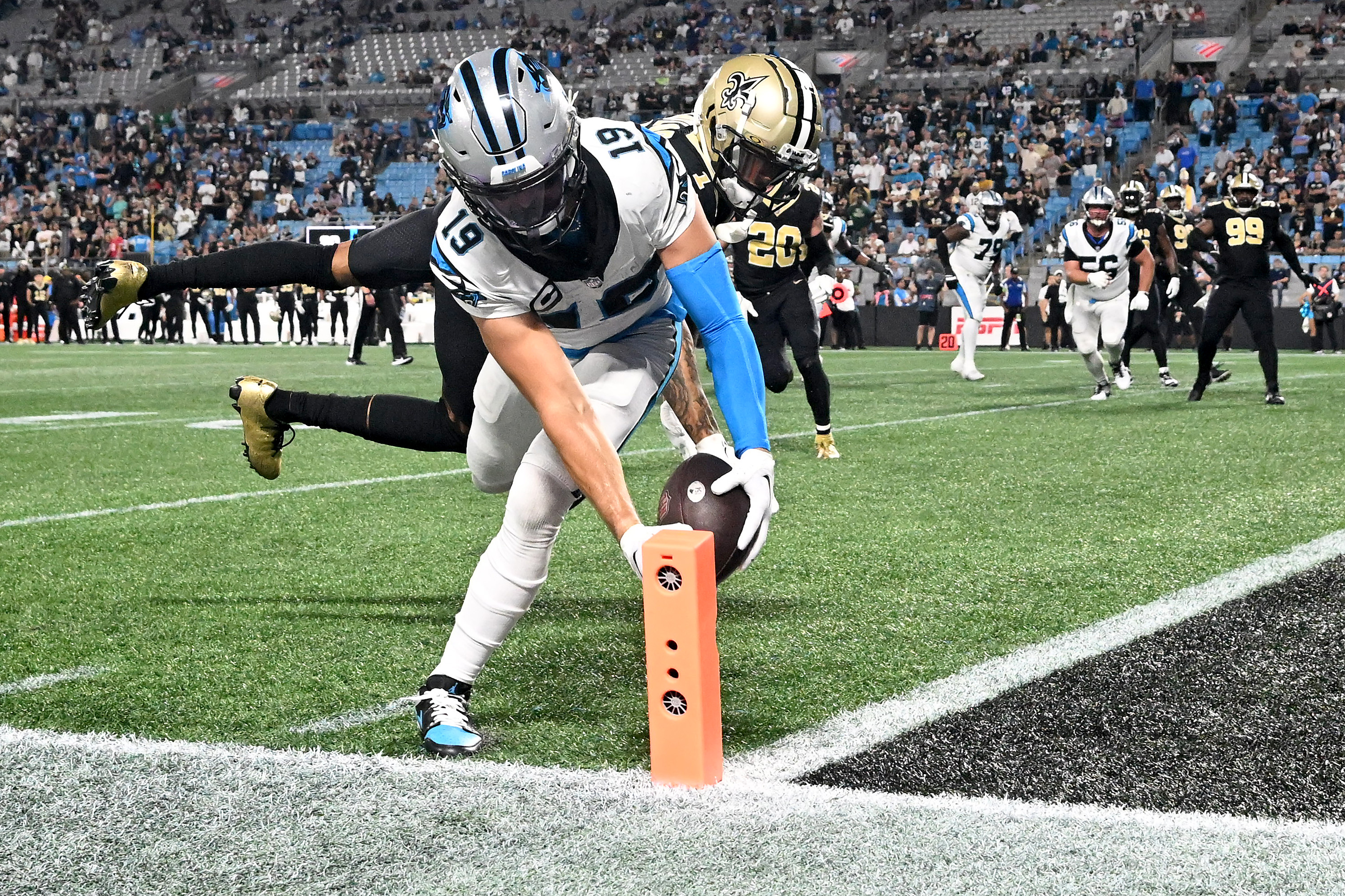 Saints' defense shuts down Panthers' Bryce Young 20-17