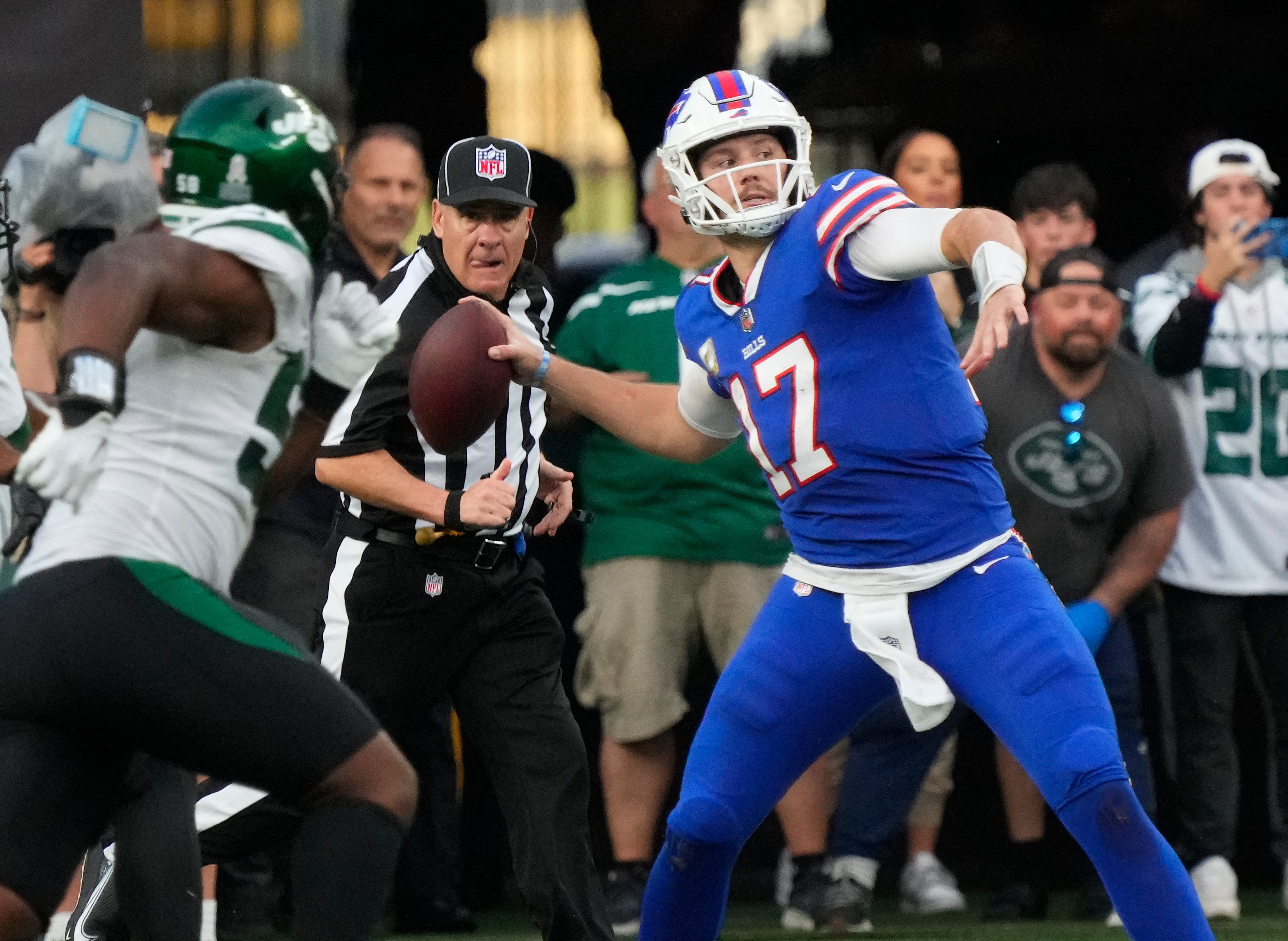 Bills QB Josh Allen (elbow) to miss practice, listed day to day - The  Boston Globe