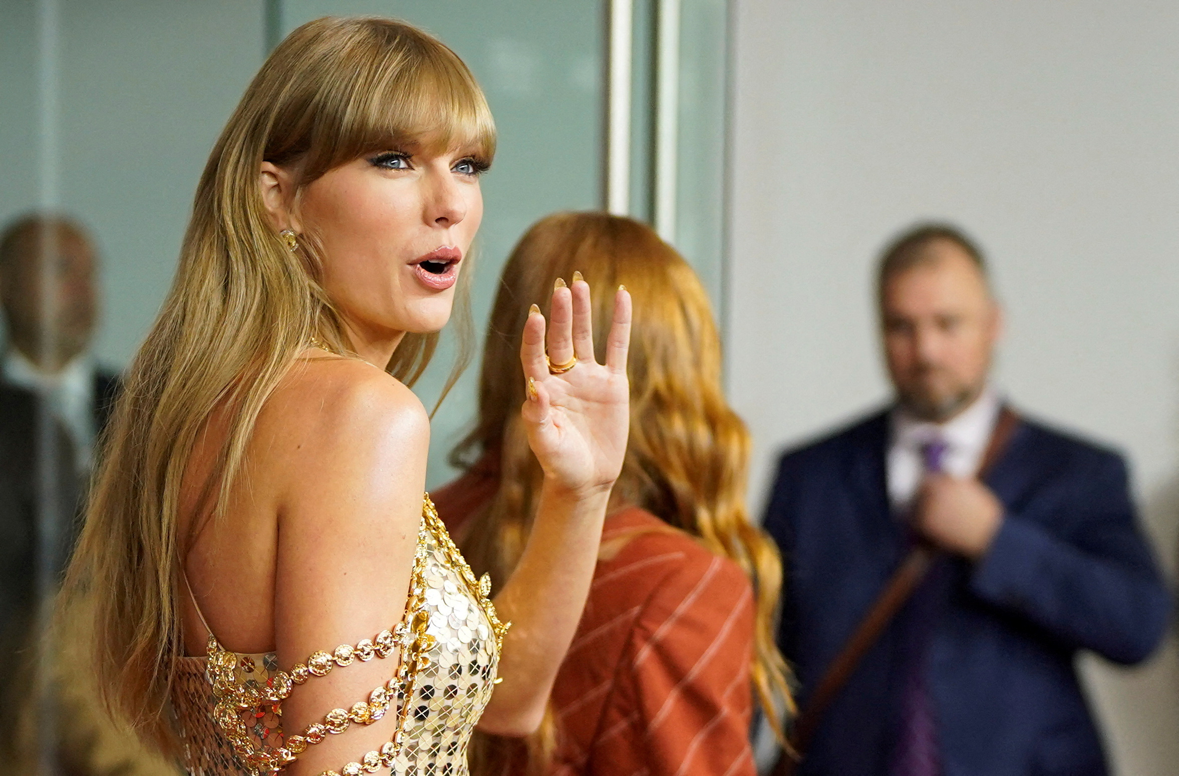 Taylor Swift Fans Crash Ticketmaster, Renew Calls To Break Up