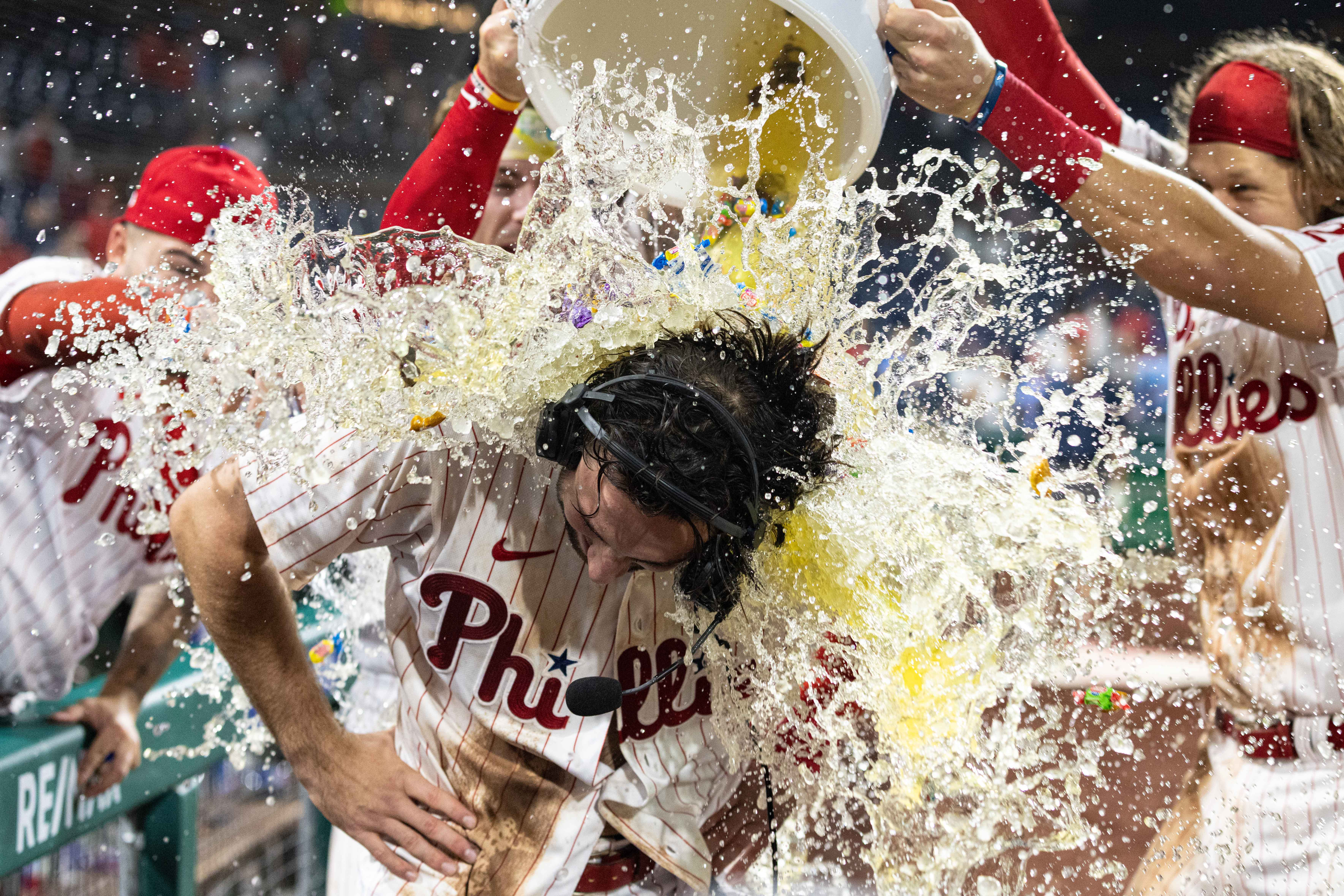 Vierling's RBI single in 10th lifts Phillies past Blue Jays - The