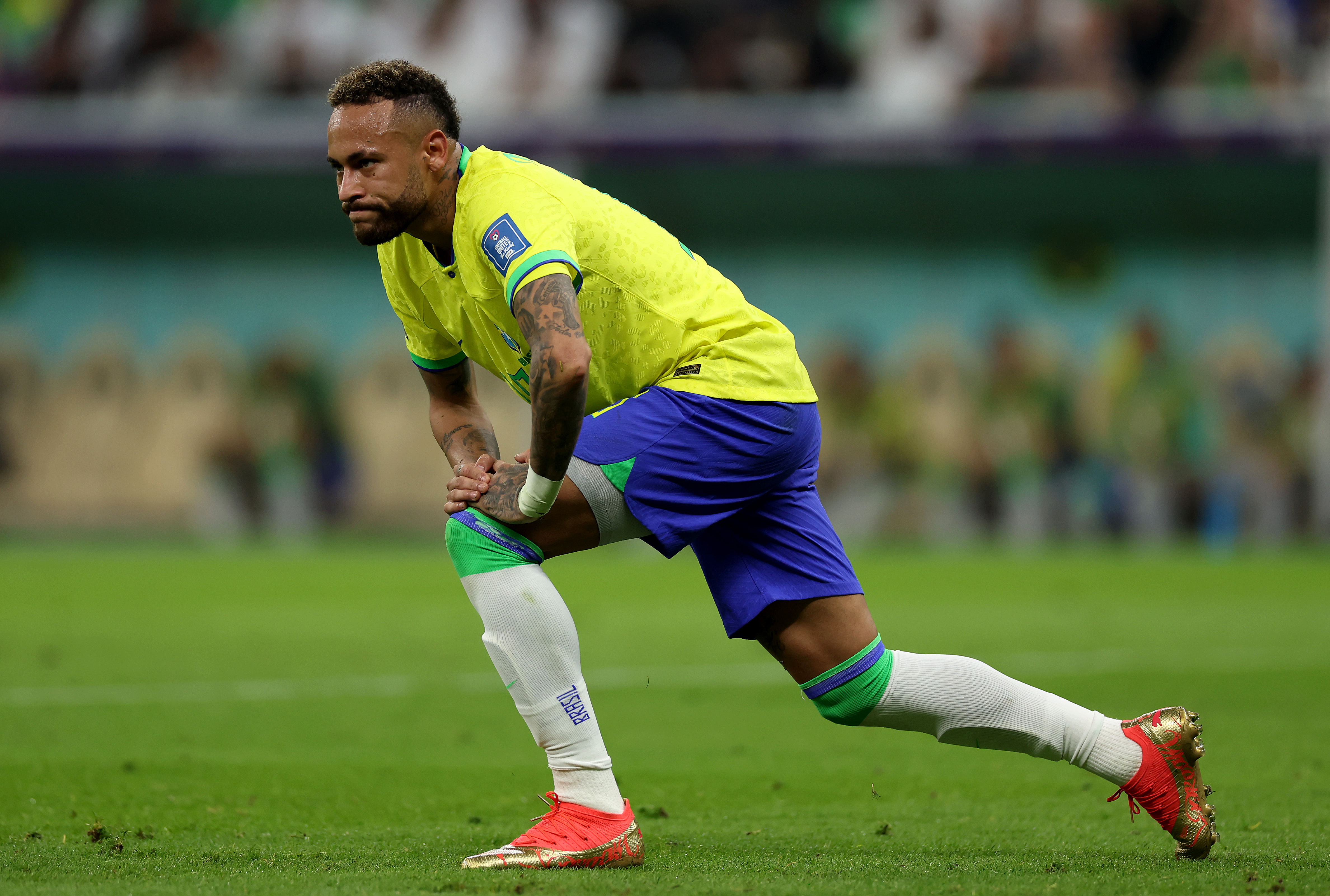 Neymar gets treatment at hotel as Brazil wins at World Cup