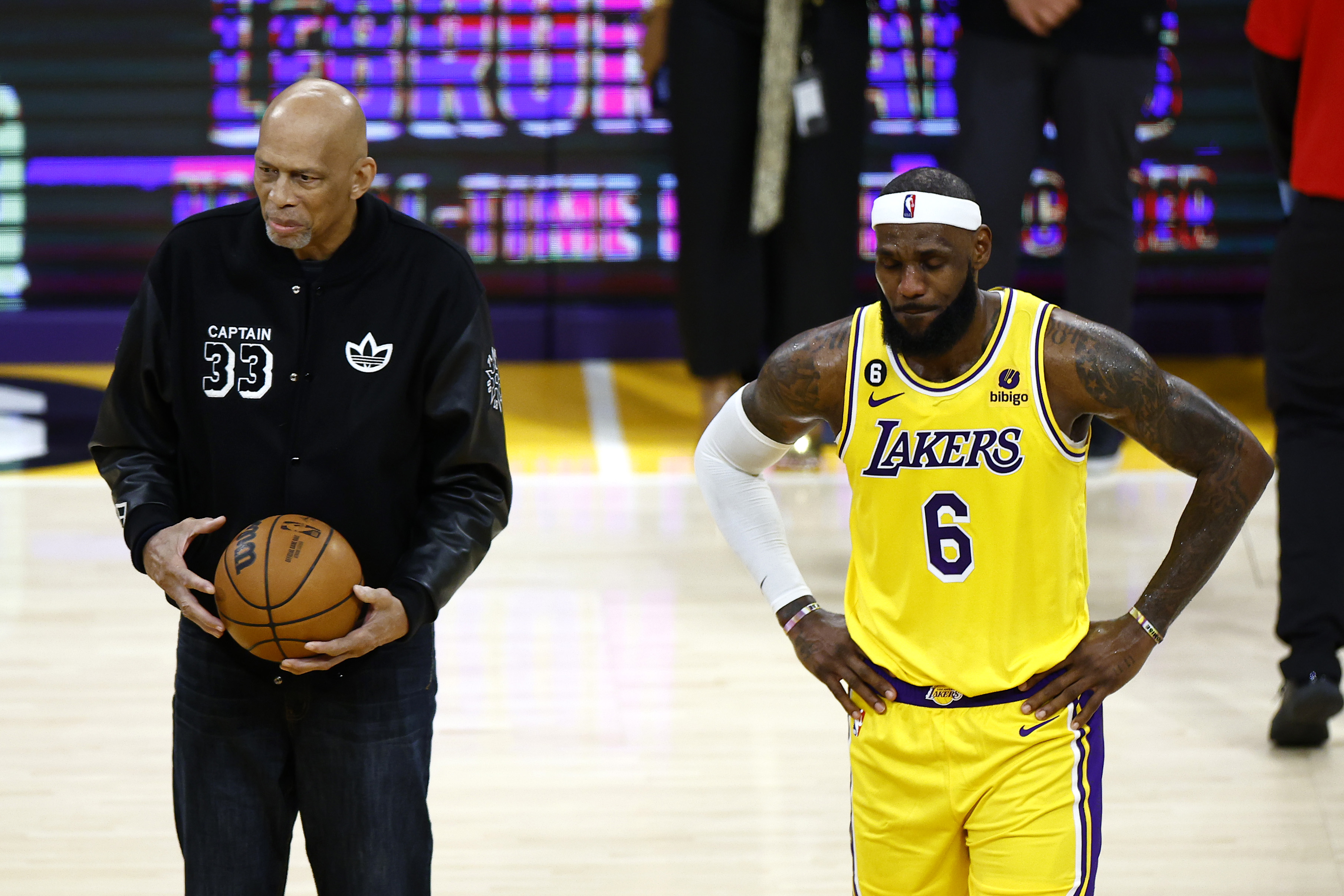 LeBron James becomes NBA's all-time points record holder as he surpasses  Kareem Abdul-Jabbar's record, NBA News